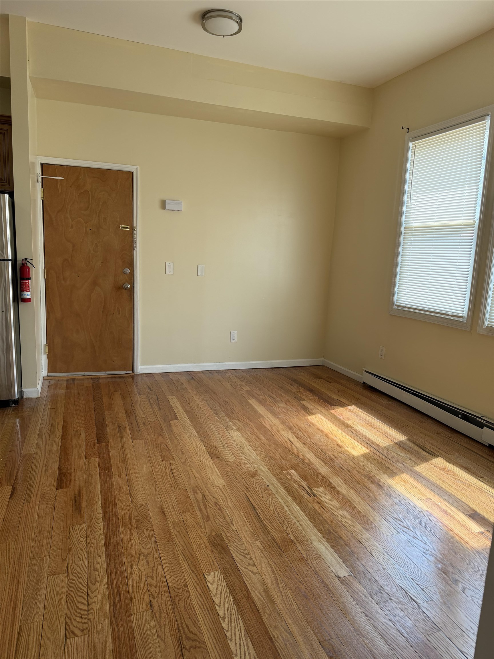 304 AVENUE C Unit: 1F
