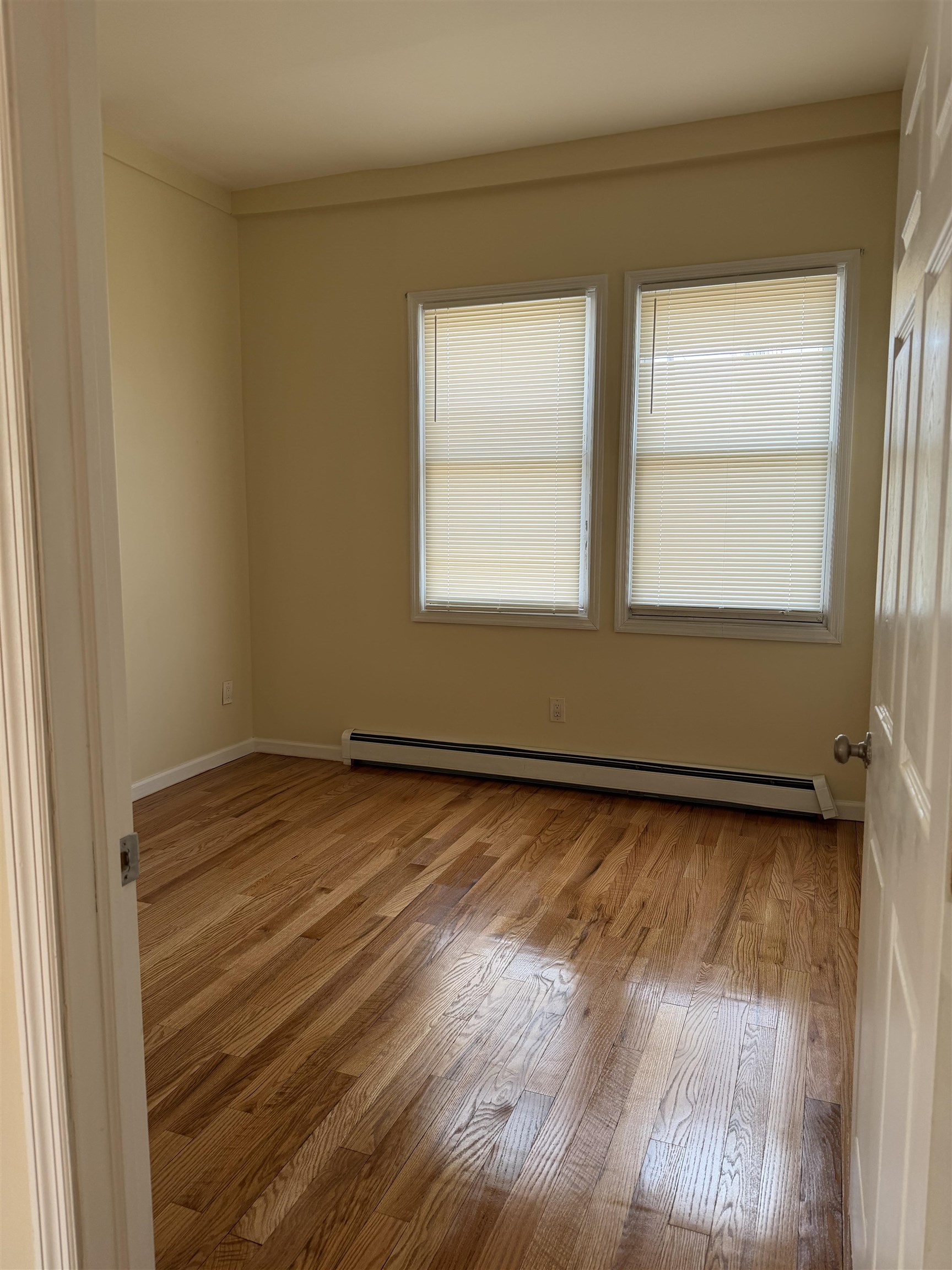 304 AVENUE C Unit: 1F