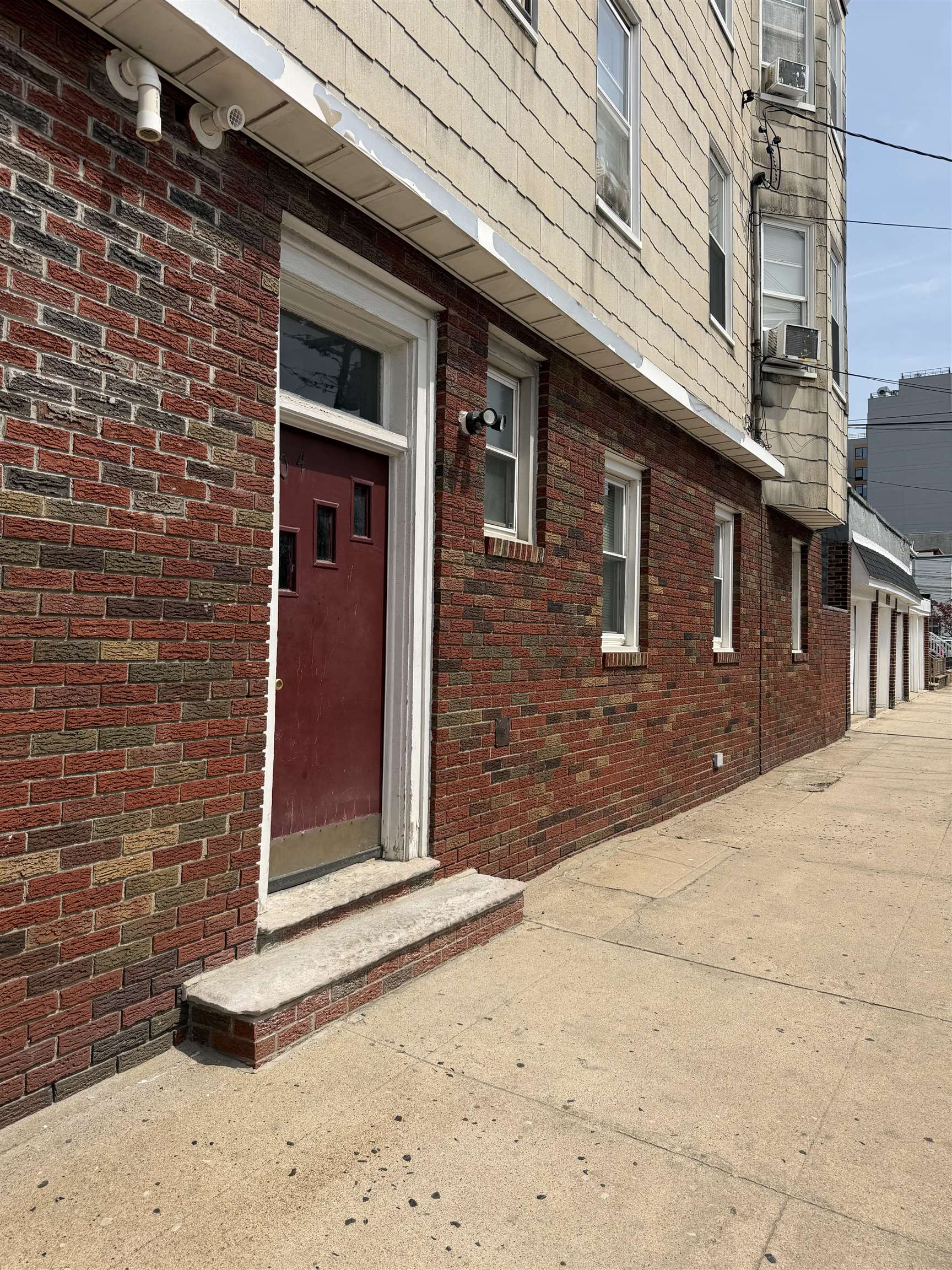 304 AVENUE C Unit: 1F