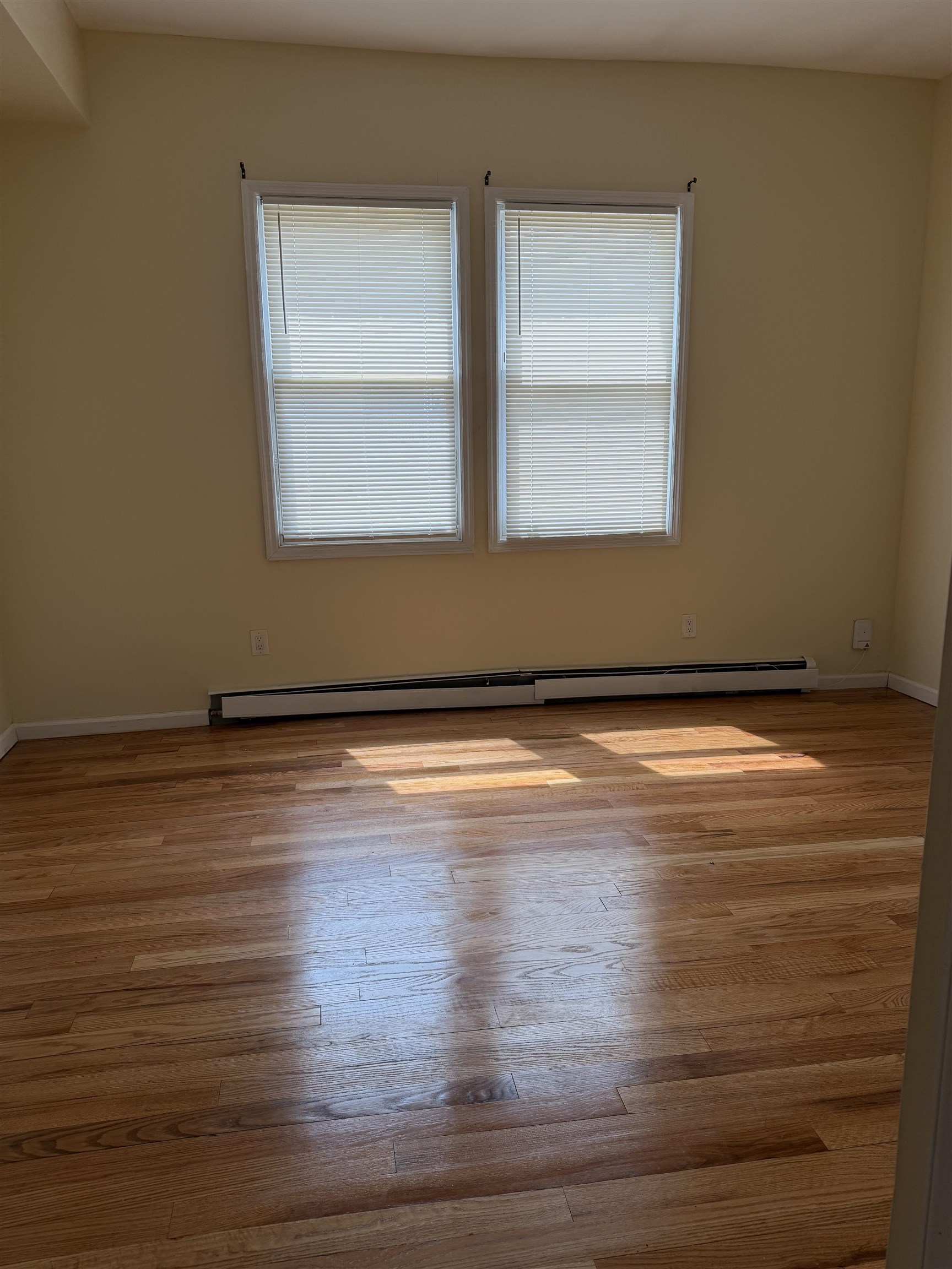 304 AVENUE C Unit: 1F