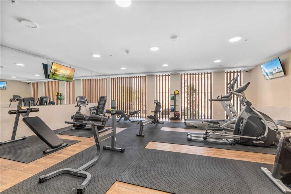 662 AVENUE C Unit: 201
