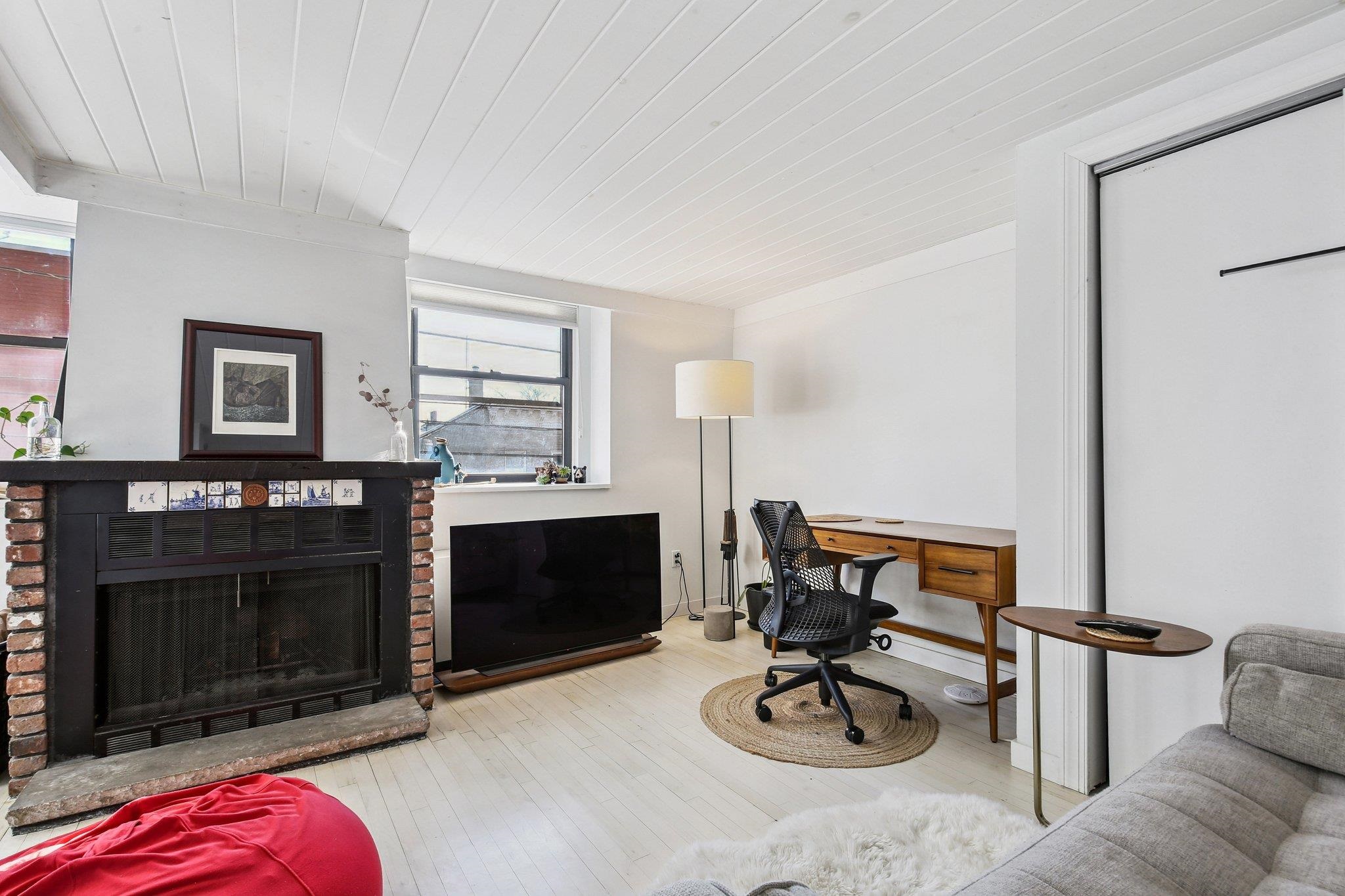 464 CENTRAL AVE Unit: B6
