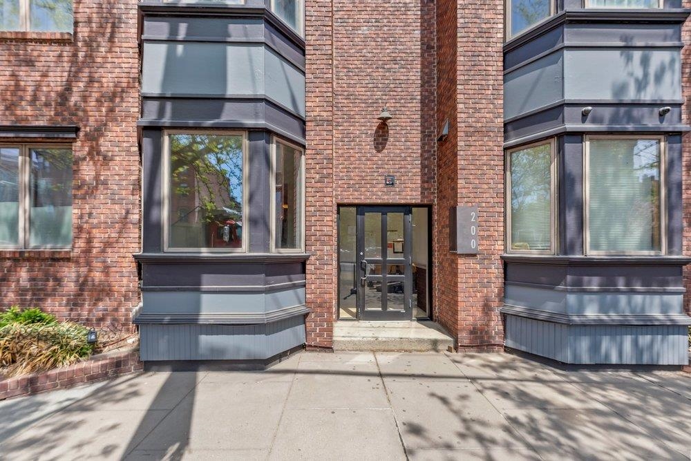 200 CHRISTOPHER COLUMBUS DR Unit: C10