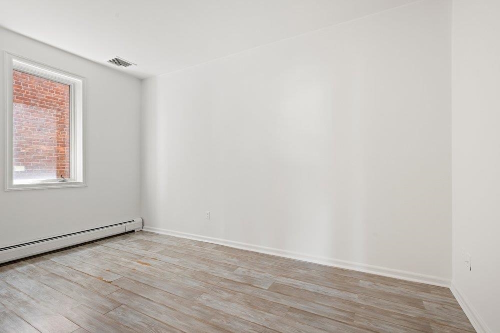 200 CHRISTOPHER COLUMBUS DR Unit: C10