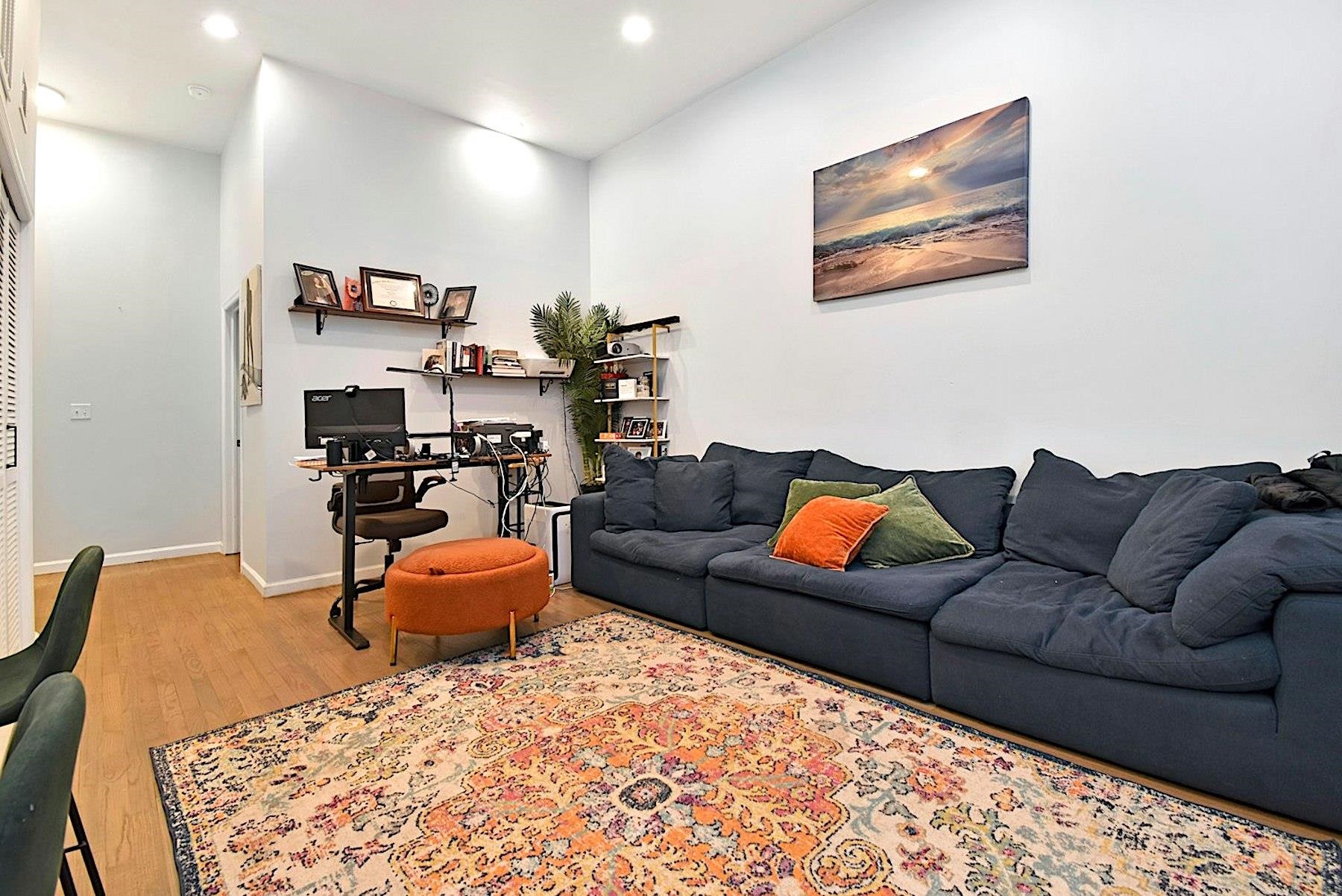 150 61ST ST Unit: 2 (1R)