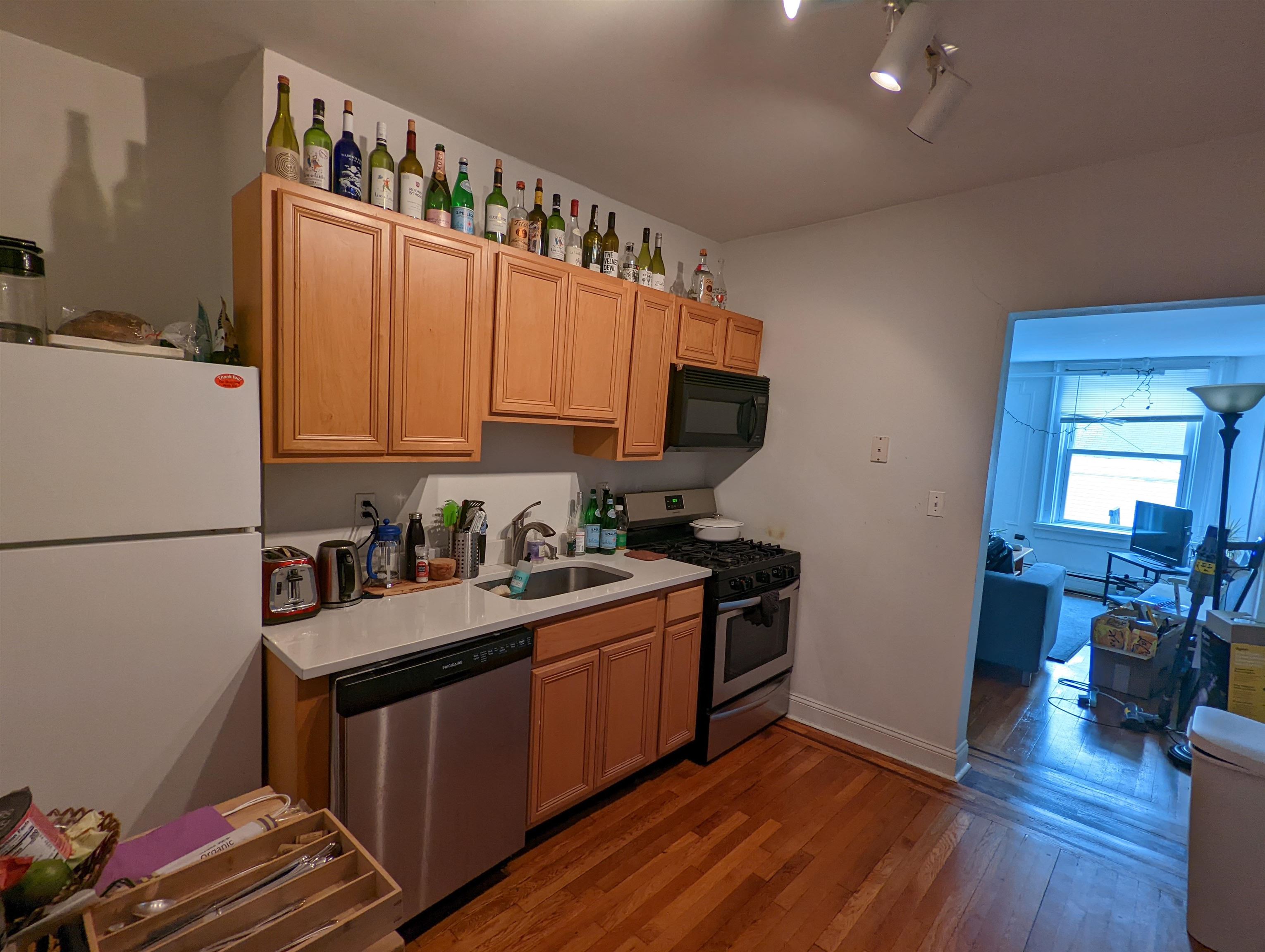 403 WASHINGTON ST Unit: 3