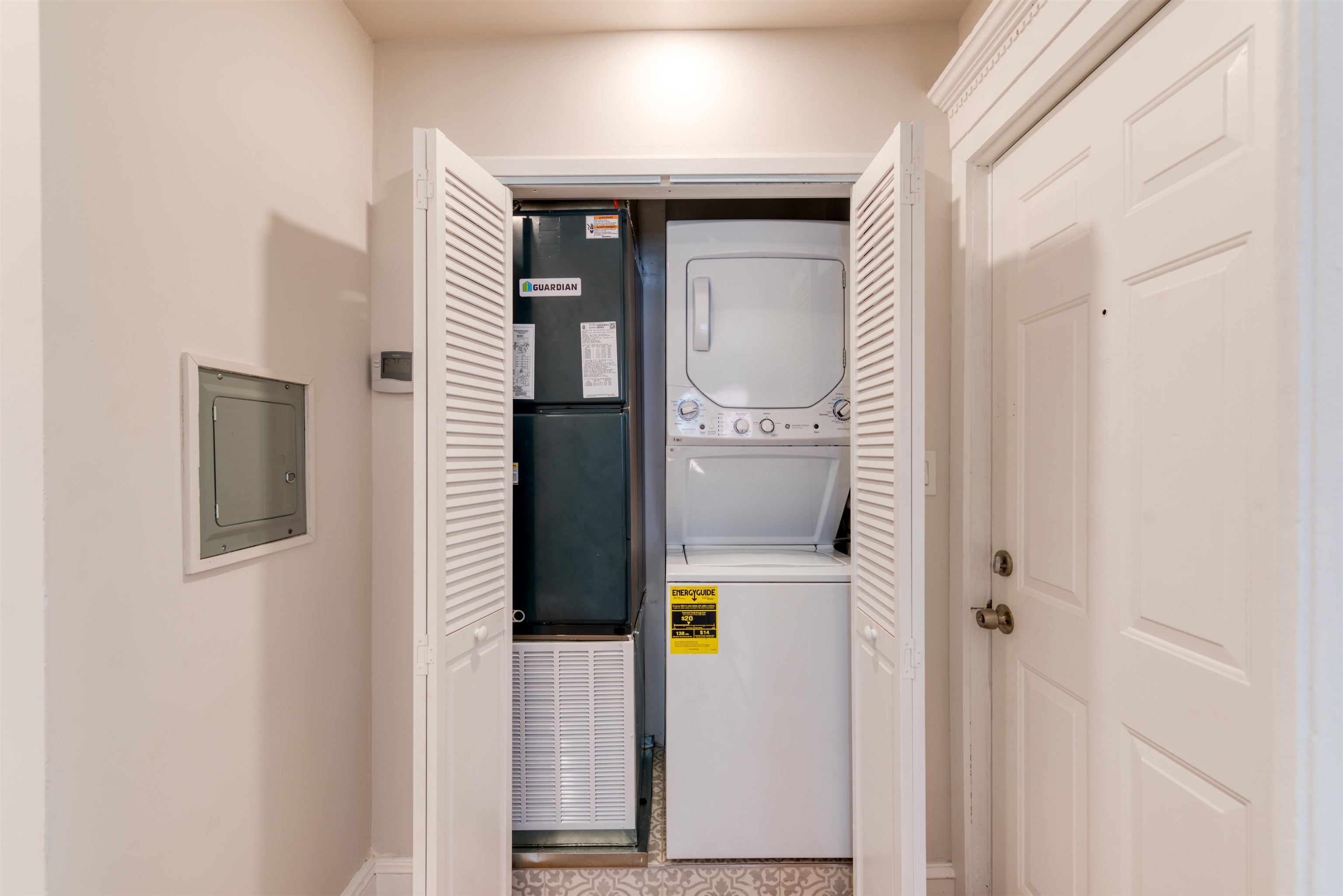 926 17TH ST Unit: 2