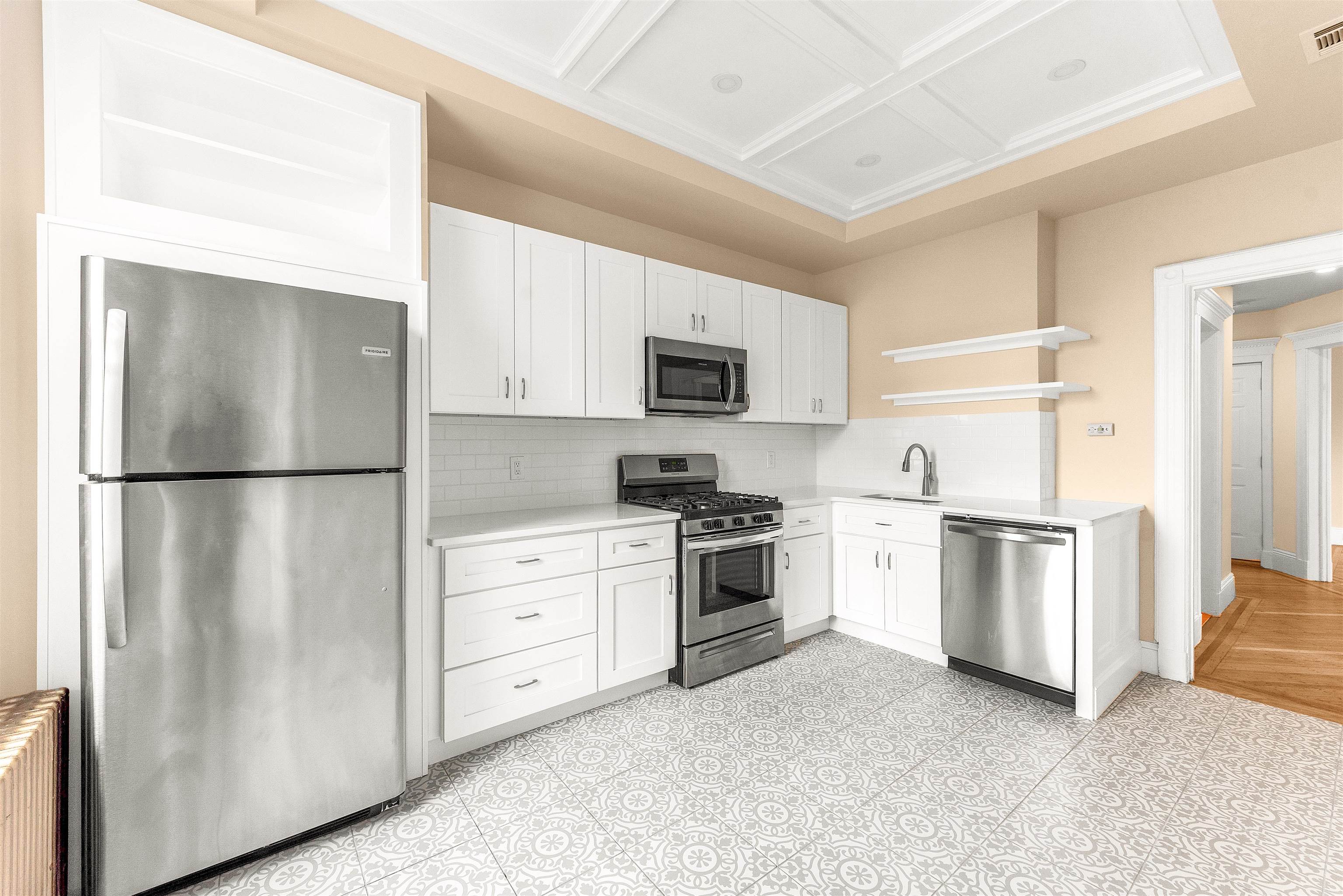 926 17TH ST Unit: 2