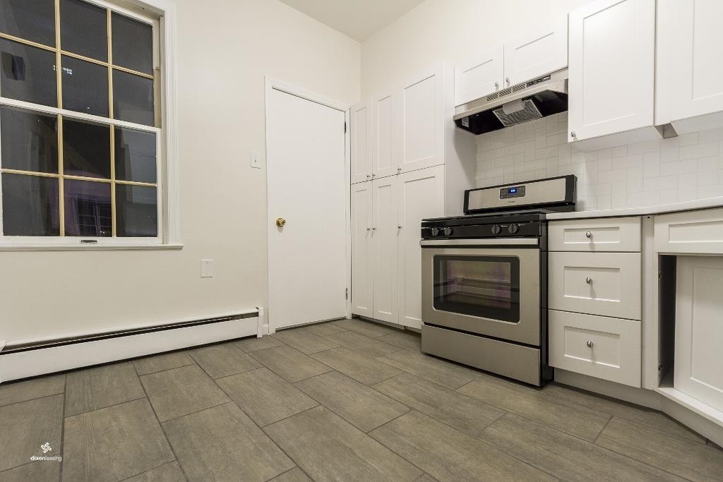 154 WEST 29TH ST Unit: 2