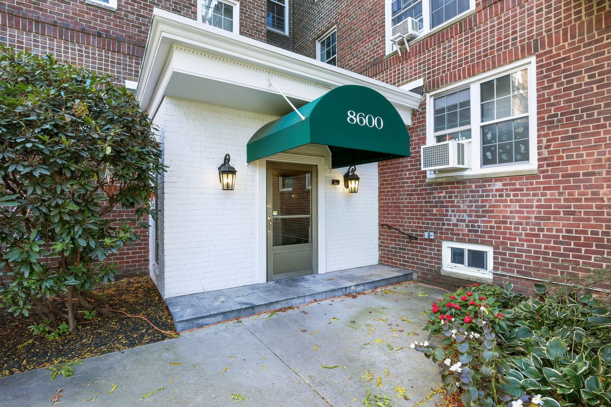 8600 BLVD EAST Unit: 5F