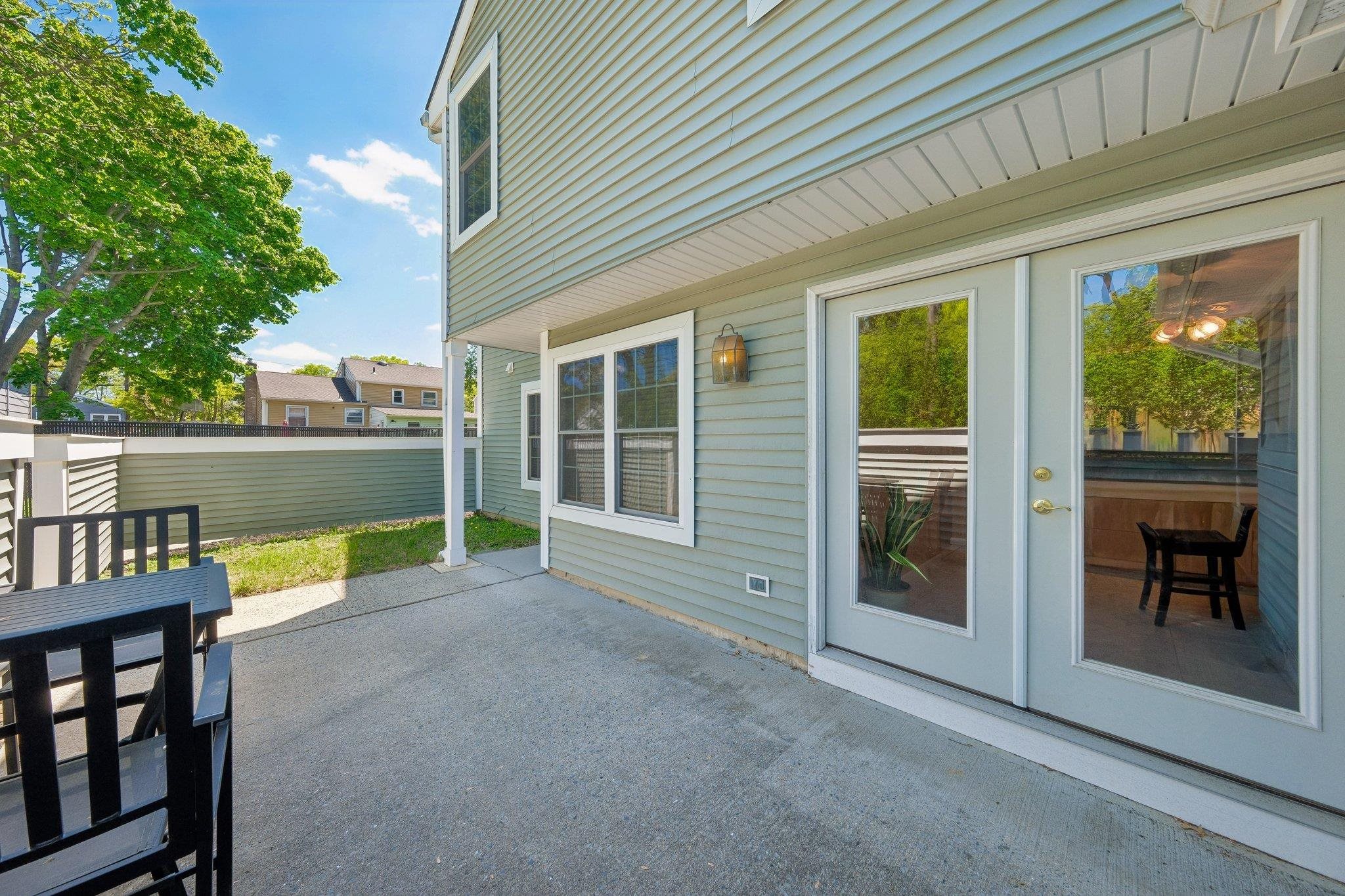 212 WESTCHESTER CT Unit: 8