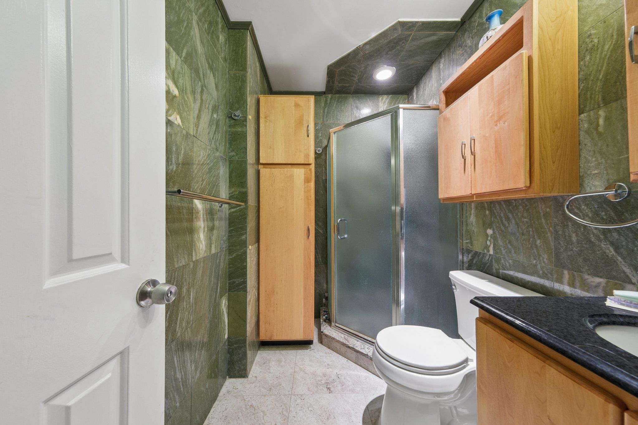 212 WESTCHESTER CT Unit: 8