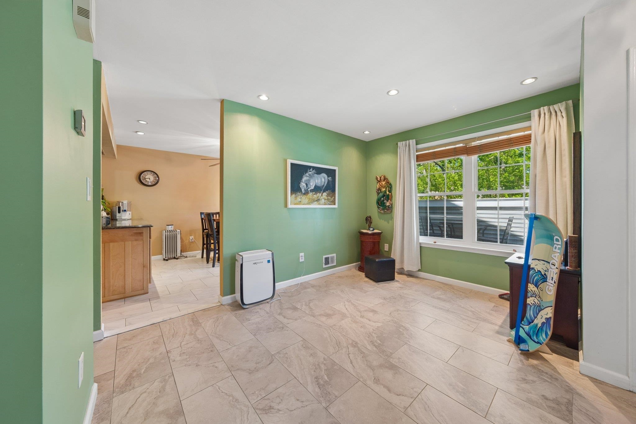 212 WESTCHESTER CT Unit: 8