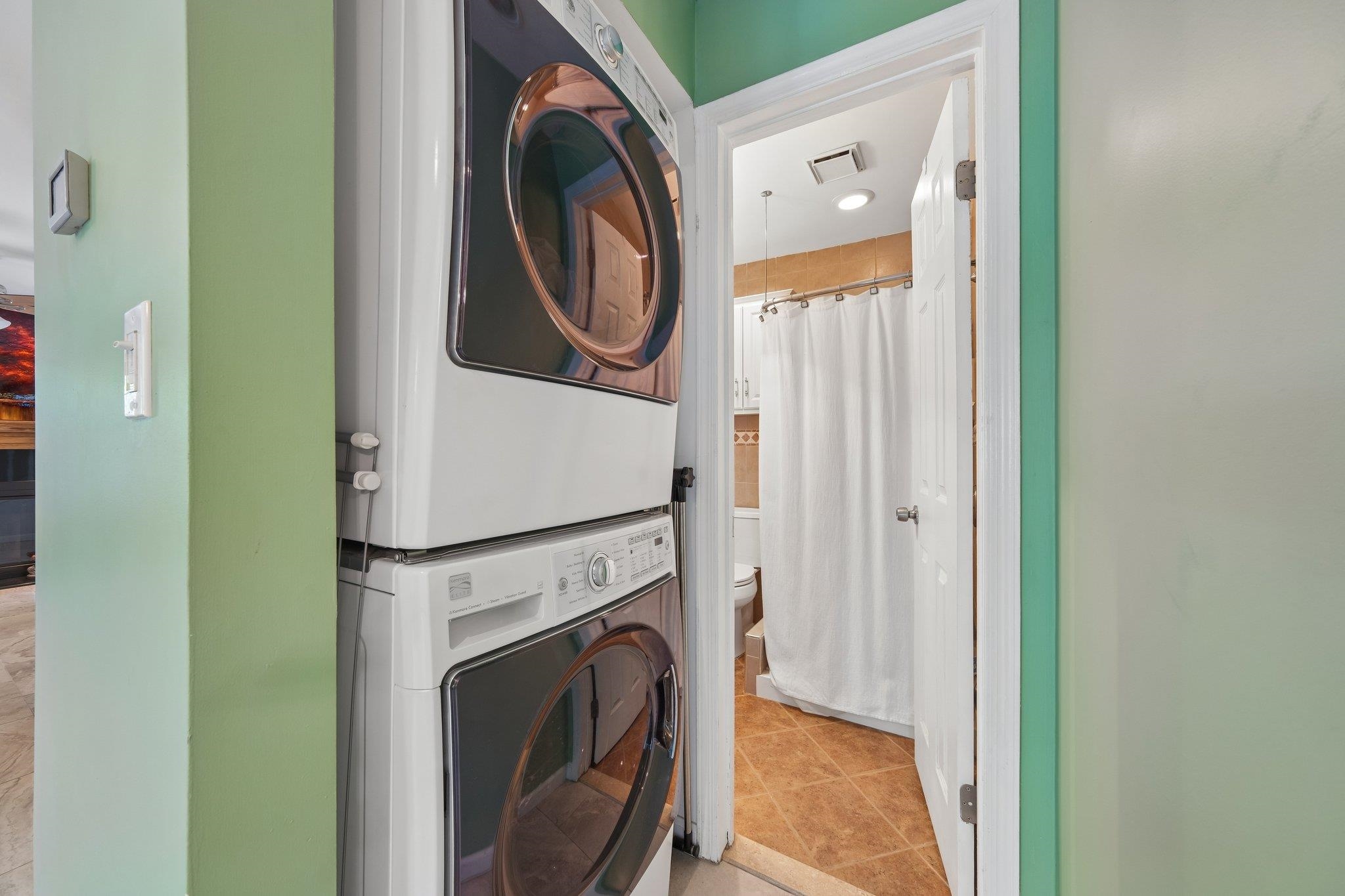 212 WESTCHESTER CT Unit: 8