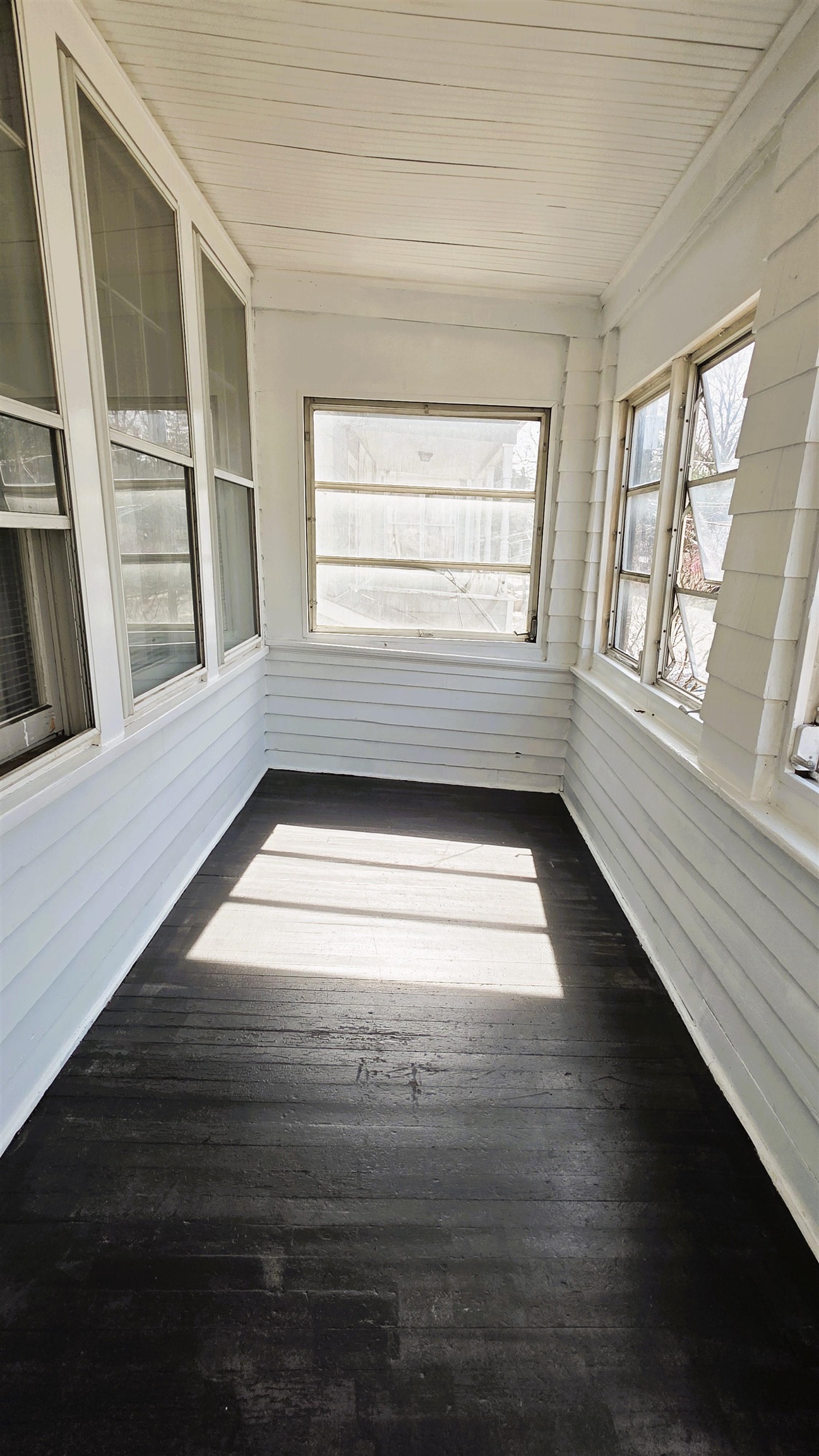 143 MAIN ST Unit: 2