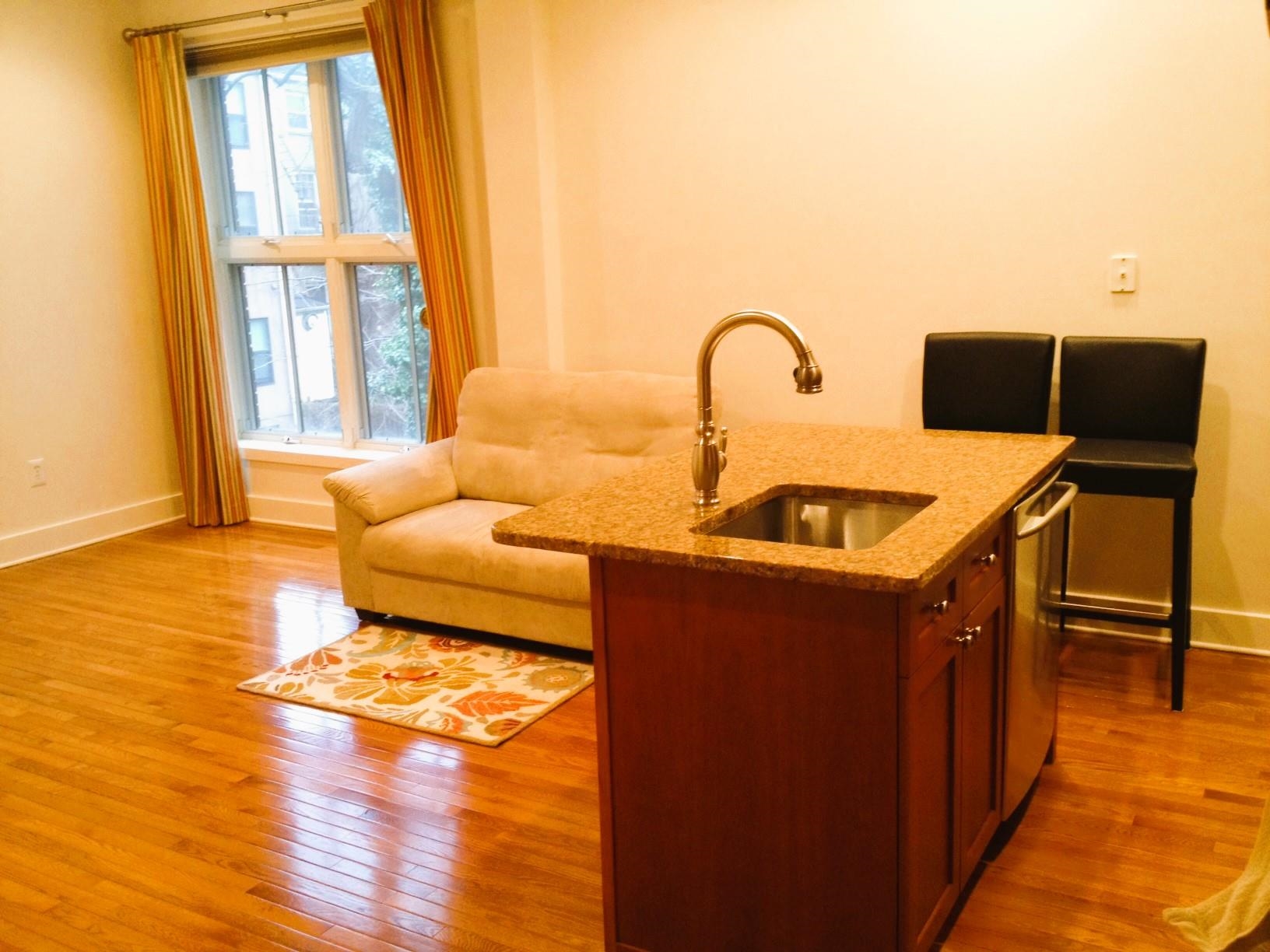 61 GRAND ST Unit: 2F