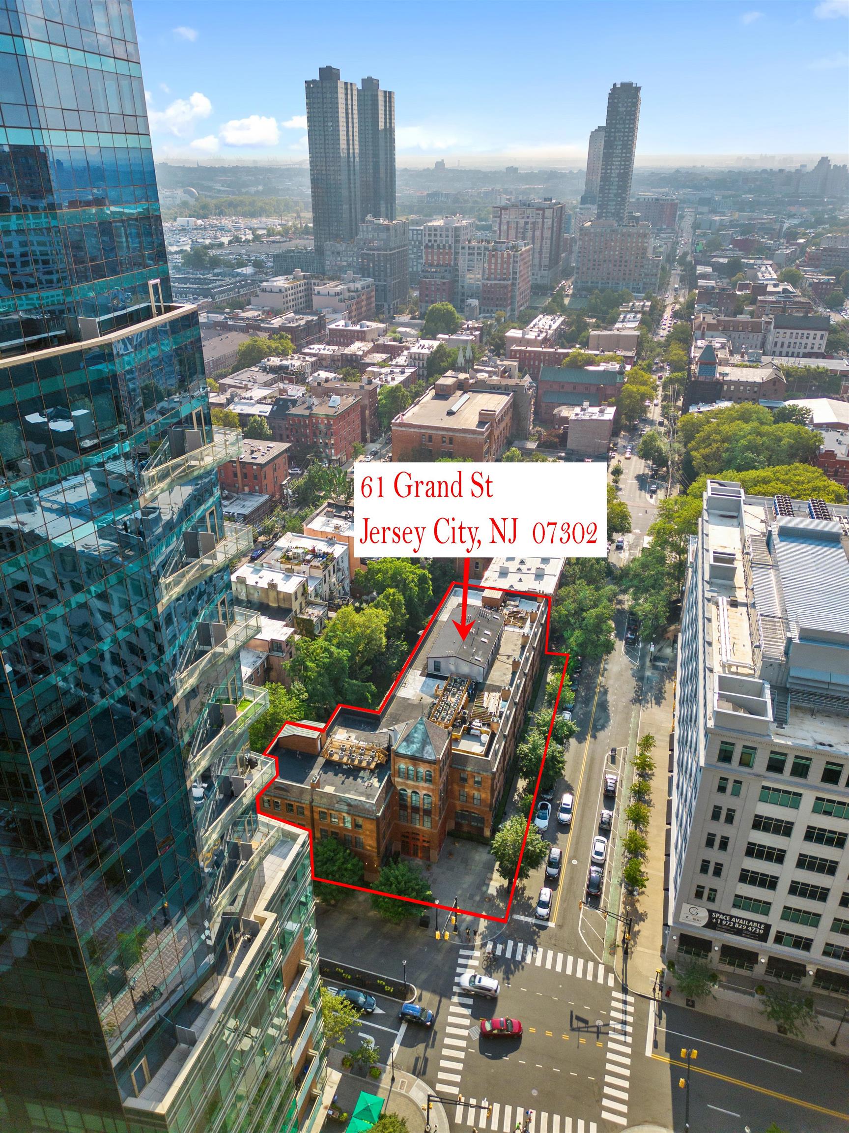 61 GRAND ST Unit: 2F