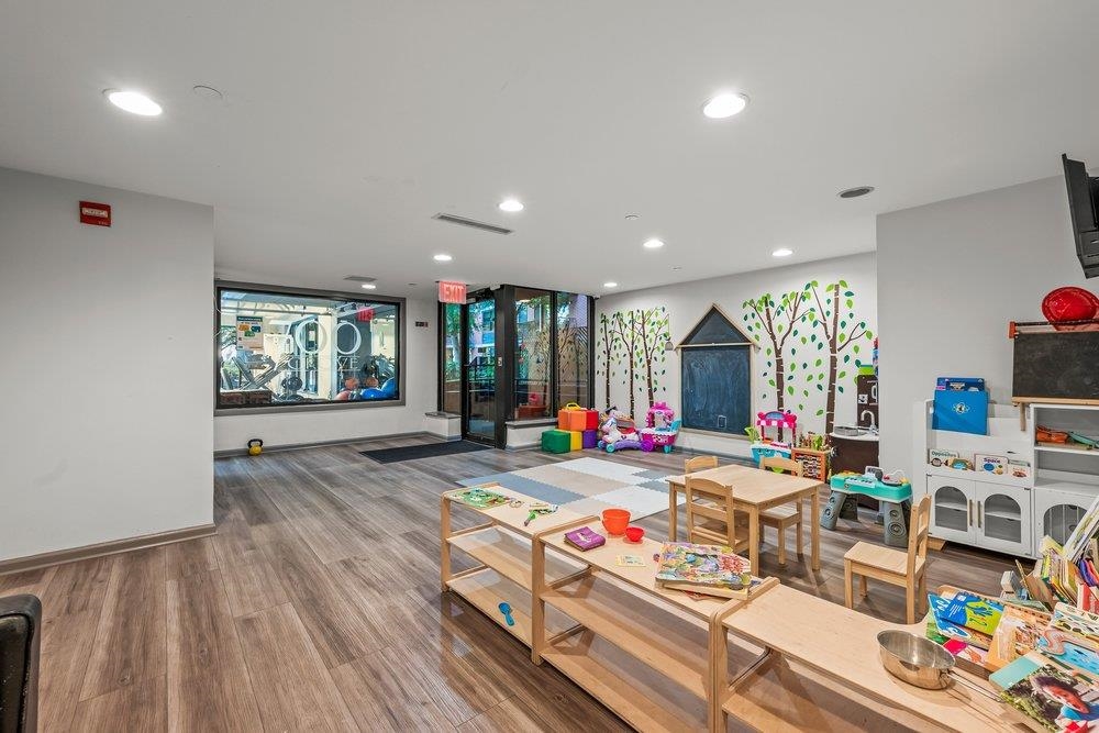 700 GROVE ST Unit: 3C