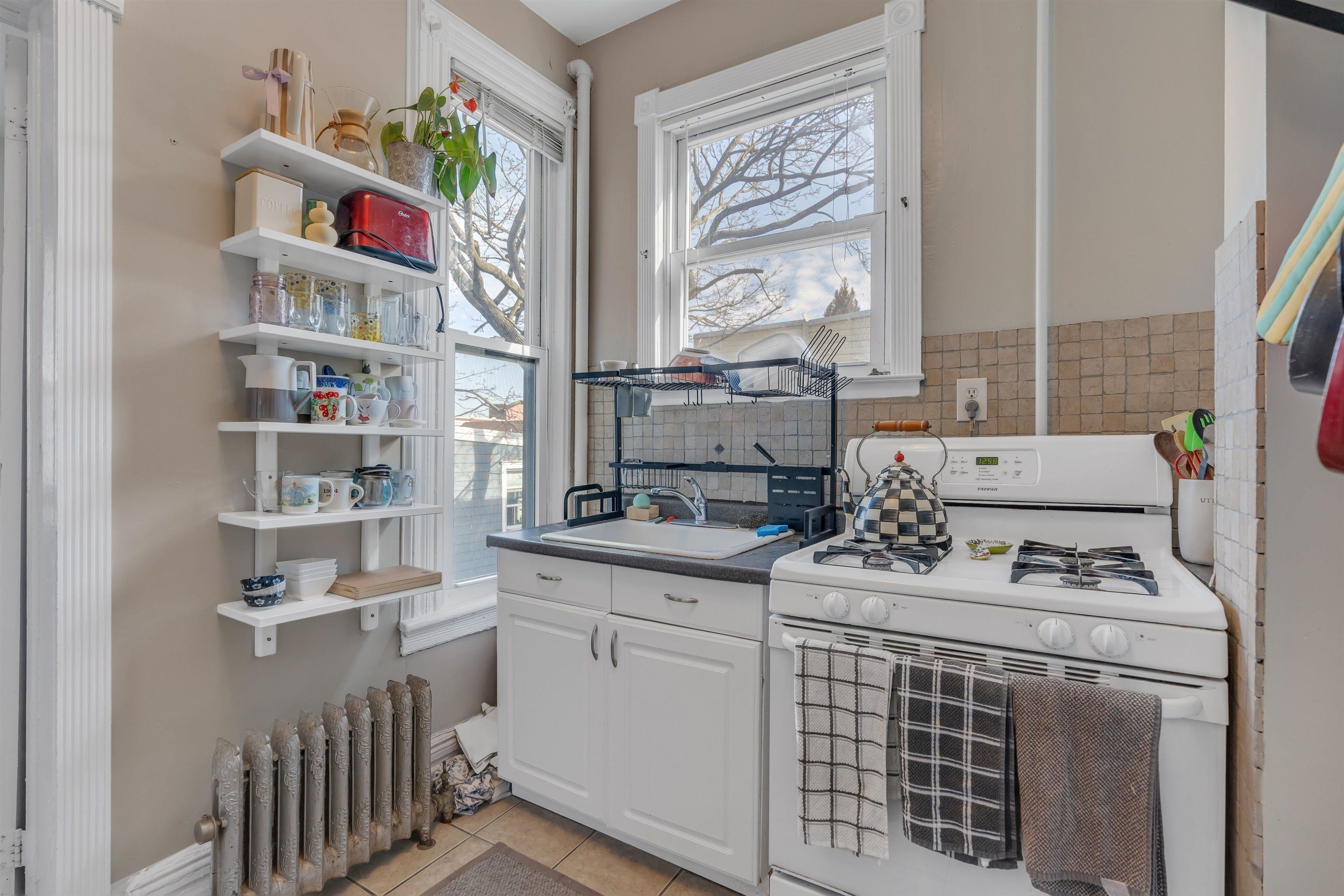 62 BOORAEM AVE Unit: 2