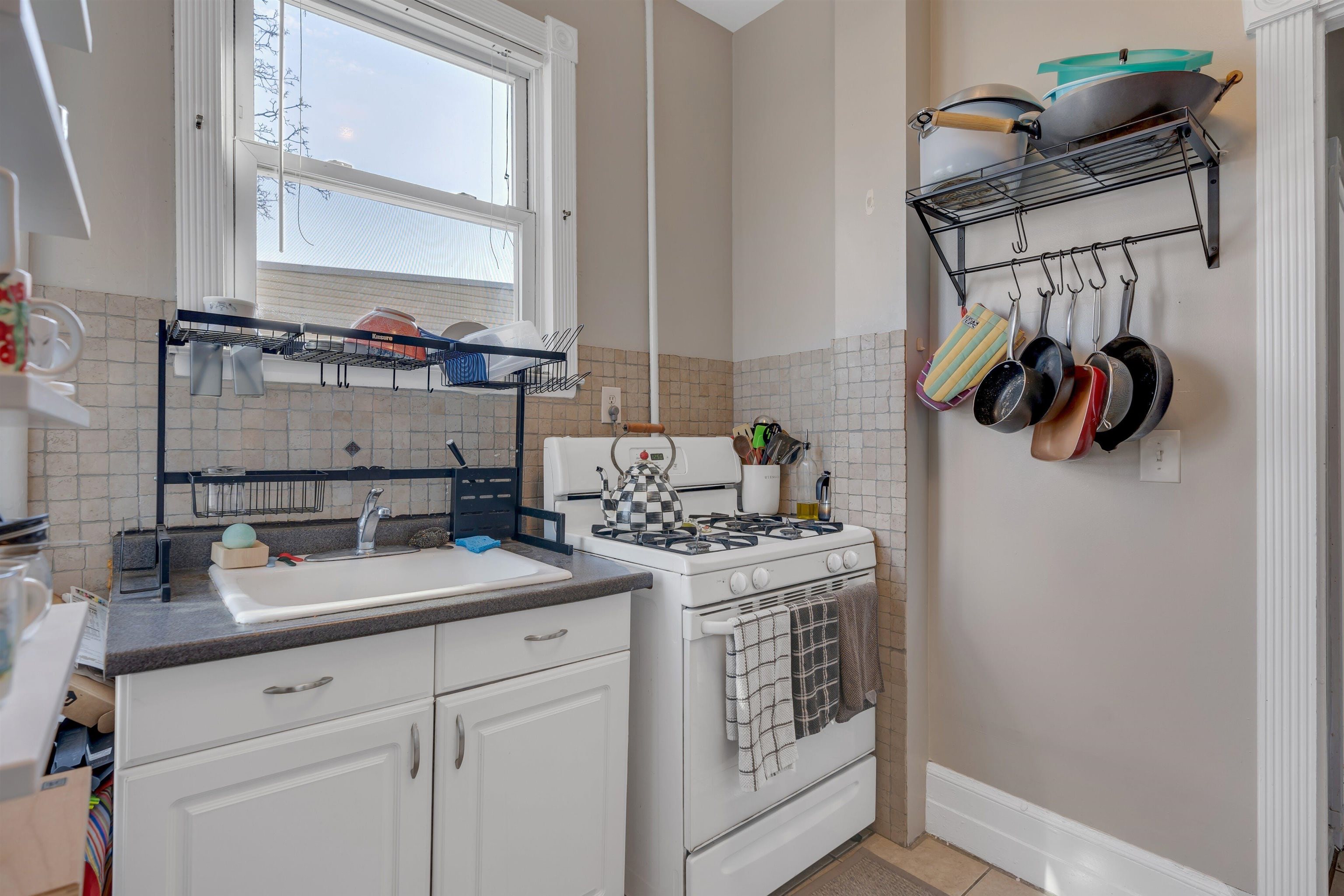 62 BOORAEM AVE Unit: 2