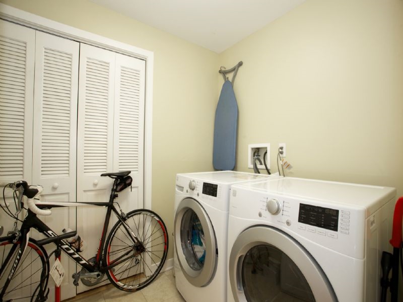 83 MONROE ST Unit: 4B