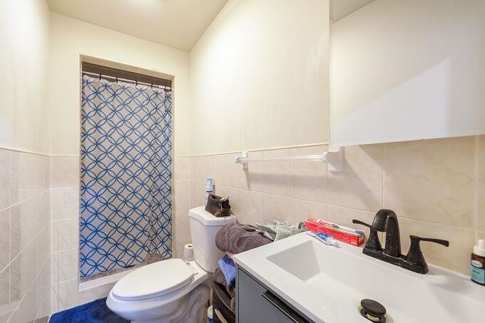 743 HARRISON AVE Unit: 5