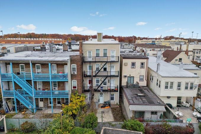 743 HARRISON AVE Unit: 5