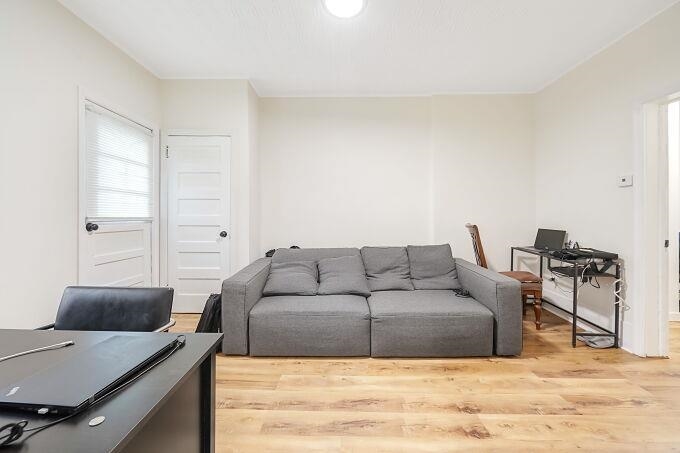 743 HARRISON AVE Unit: 5