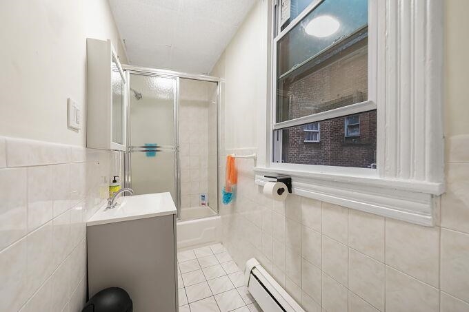 743 HARRISON AVE Unit: 5