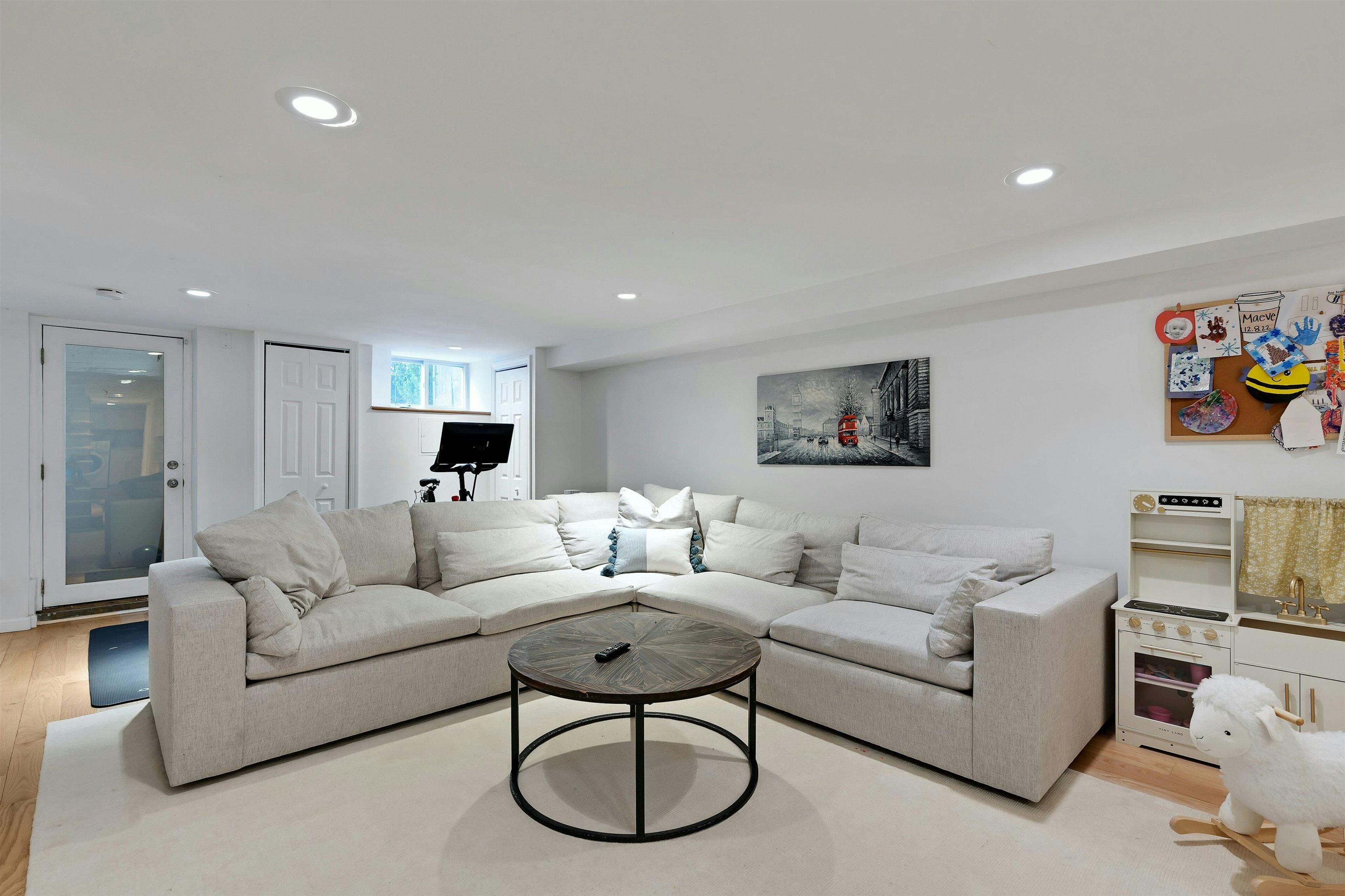 1008 PARK AVE