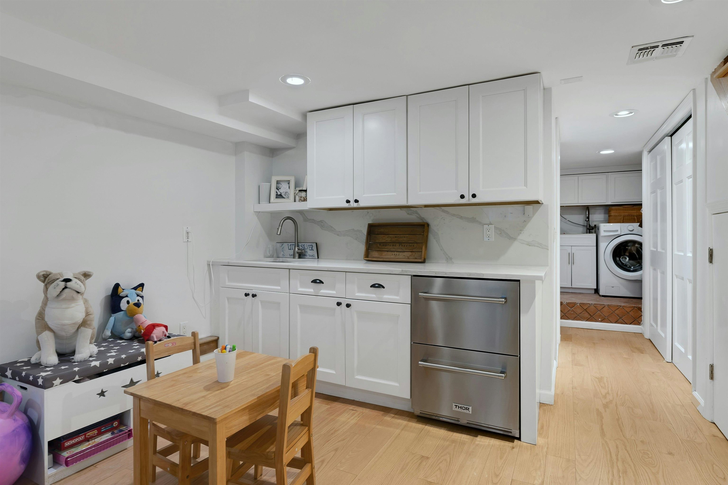1008 PARK AVE