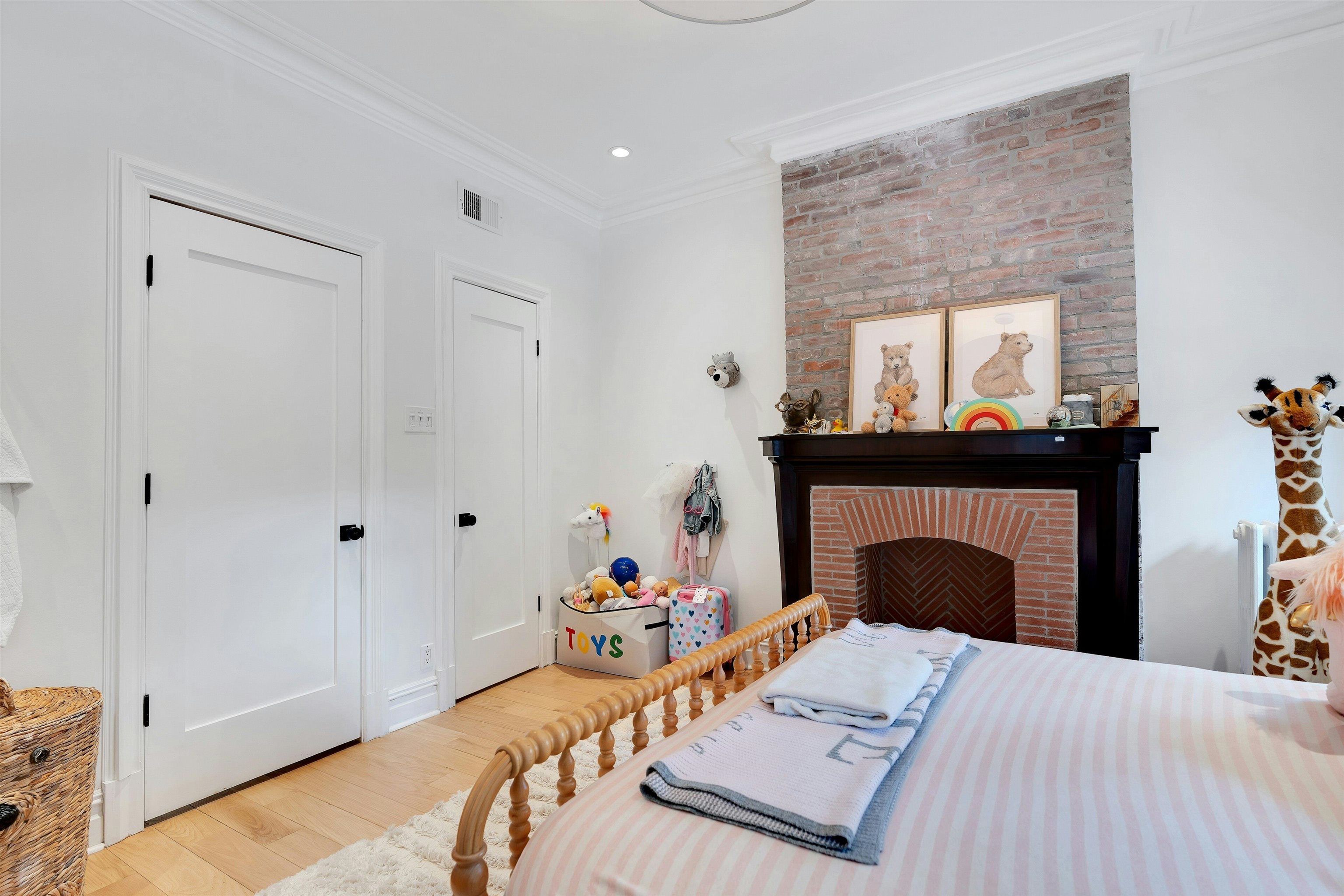 1008 PARK AVE