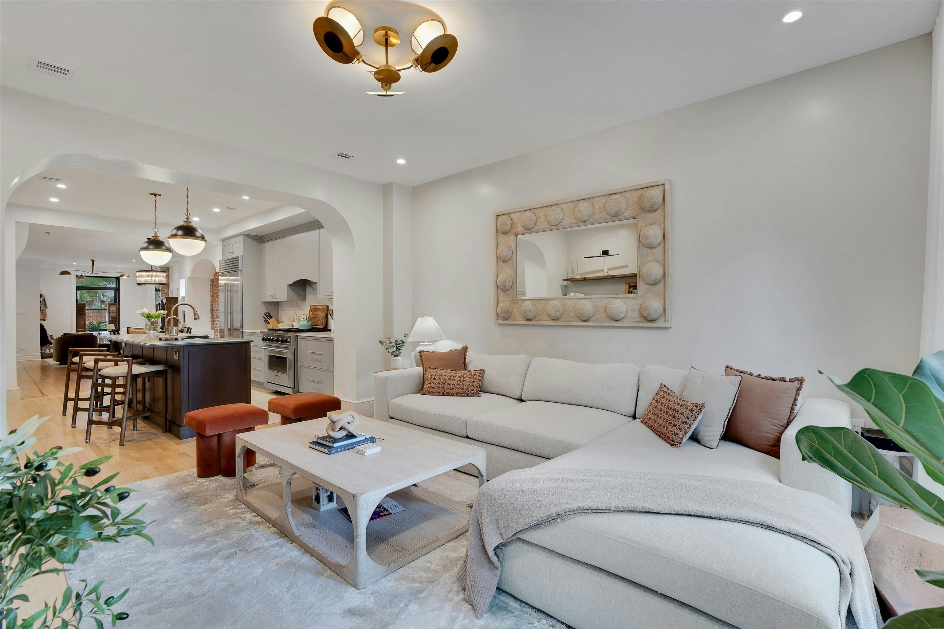 1008 PARK AVE