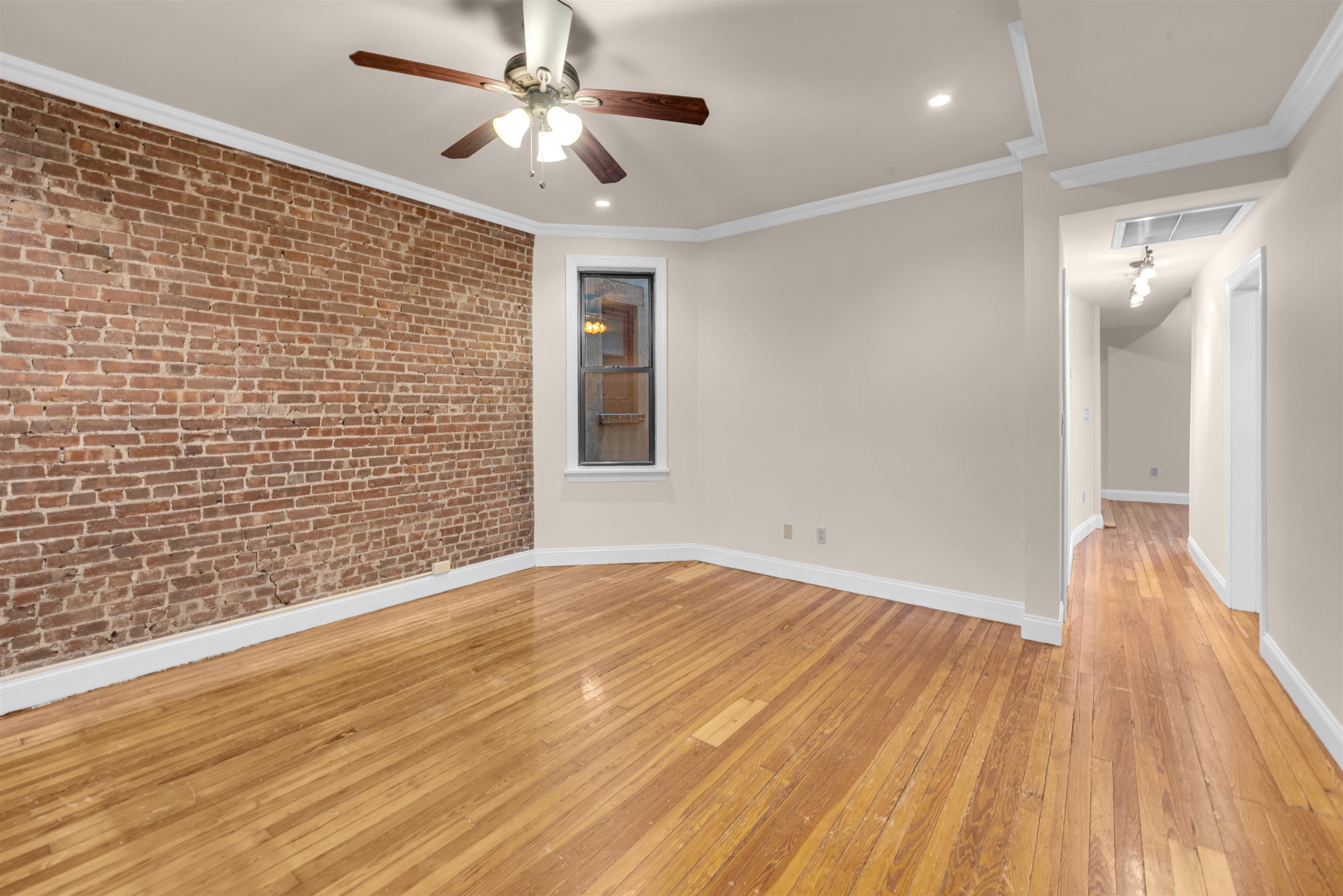 312 MONASTERY PL Unit: 2R