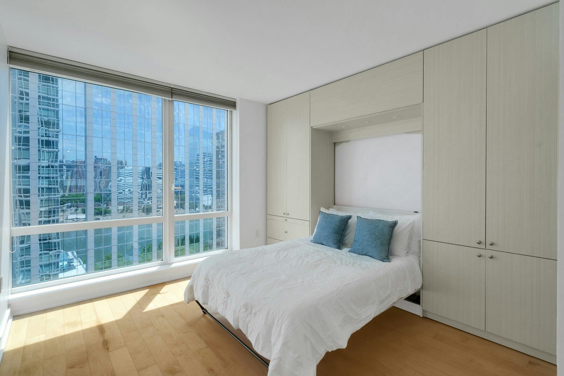 2 2ND ST Unit: 1605