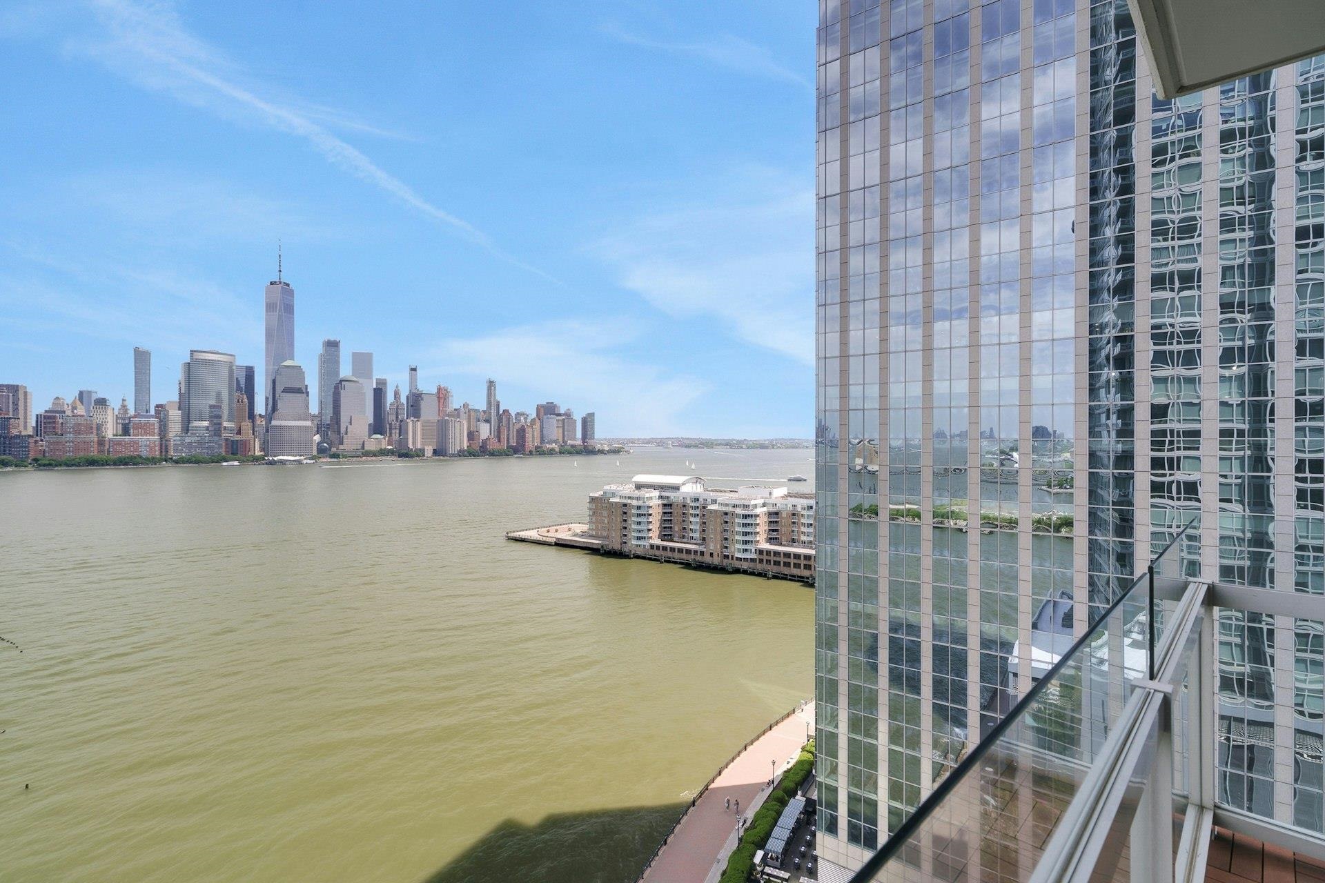 2 2ND ST Unit: 1605