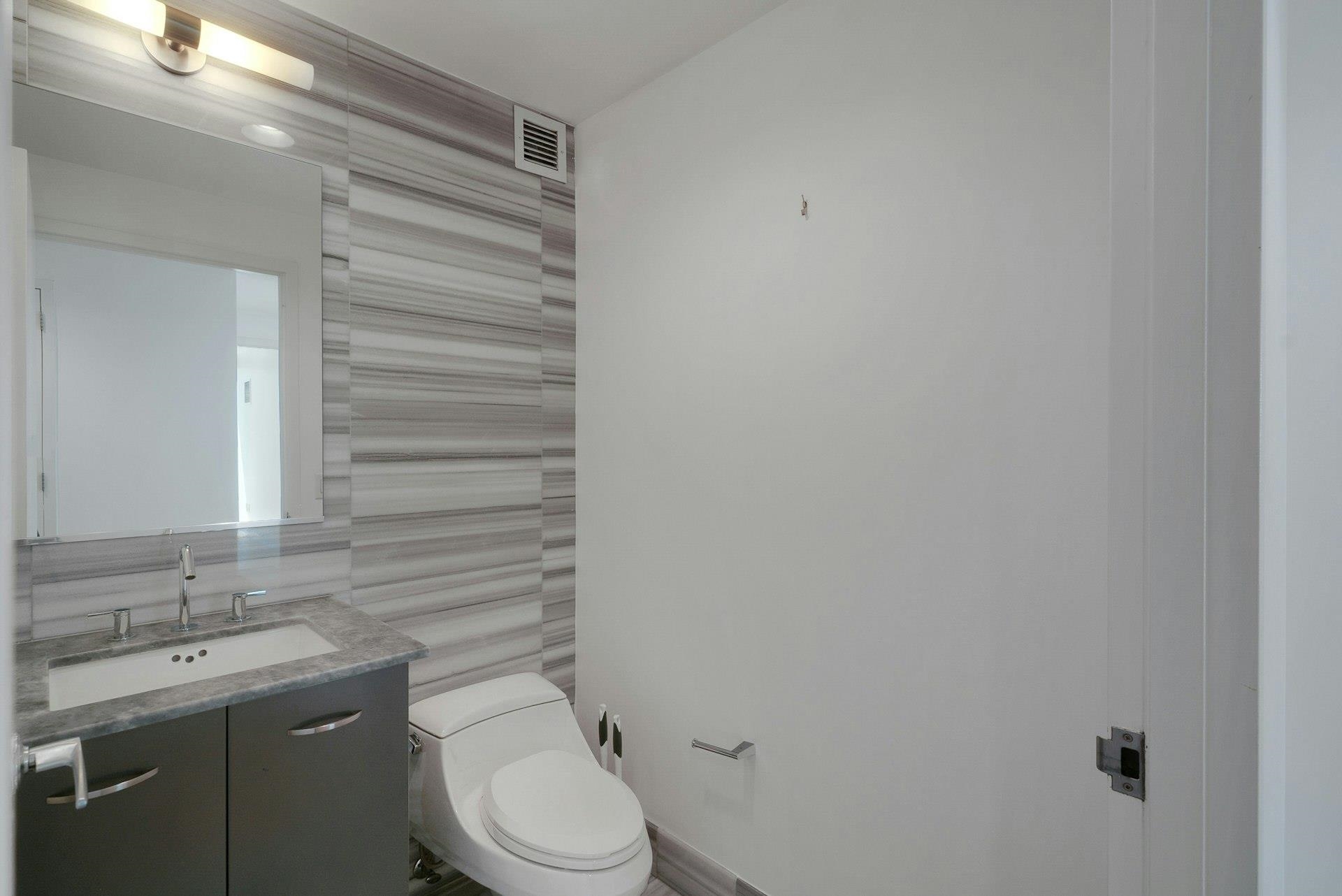 2 2ND ST Unit: 1605
