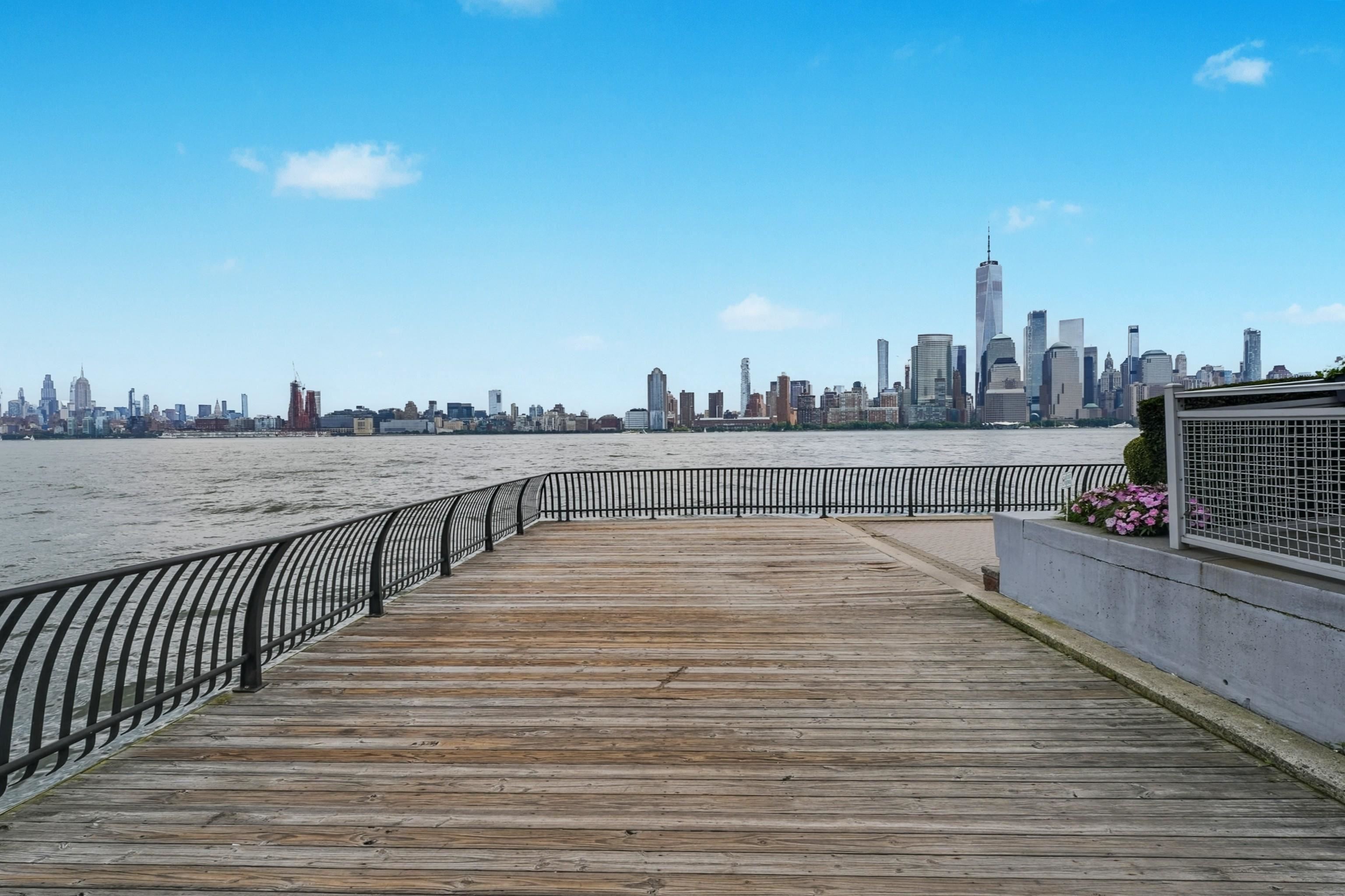 2 2ND ST Unit: 1605