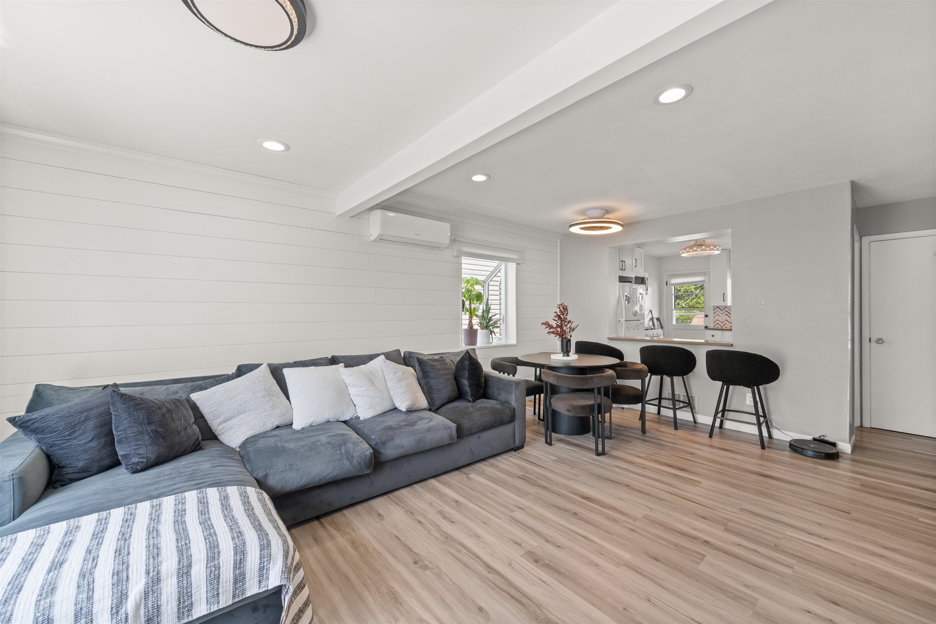 51 EAST 14TH ST