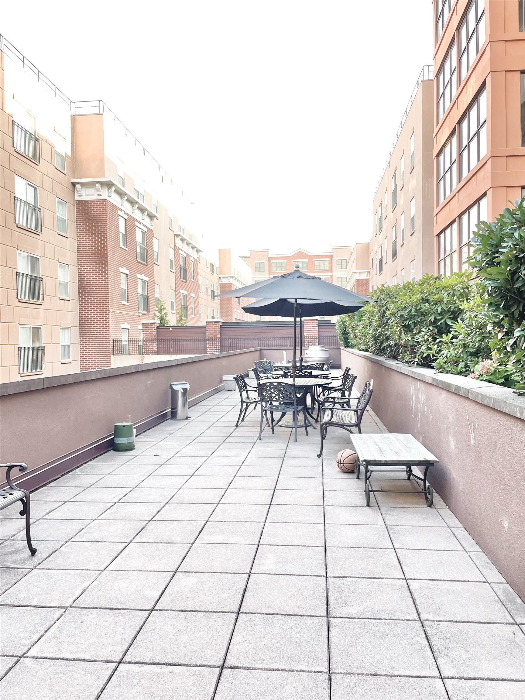 1331 GRAND ST Unit: 209