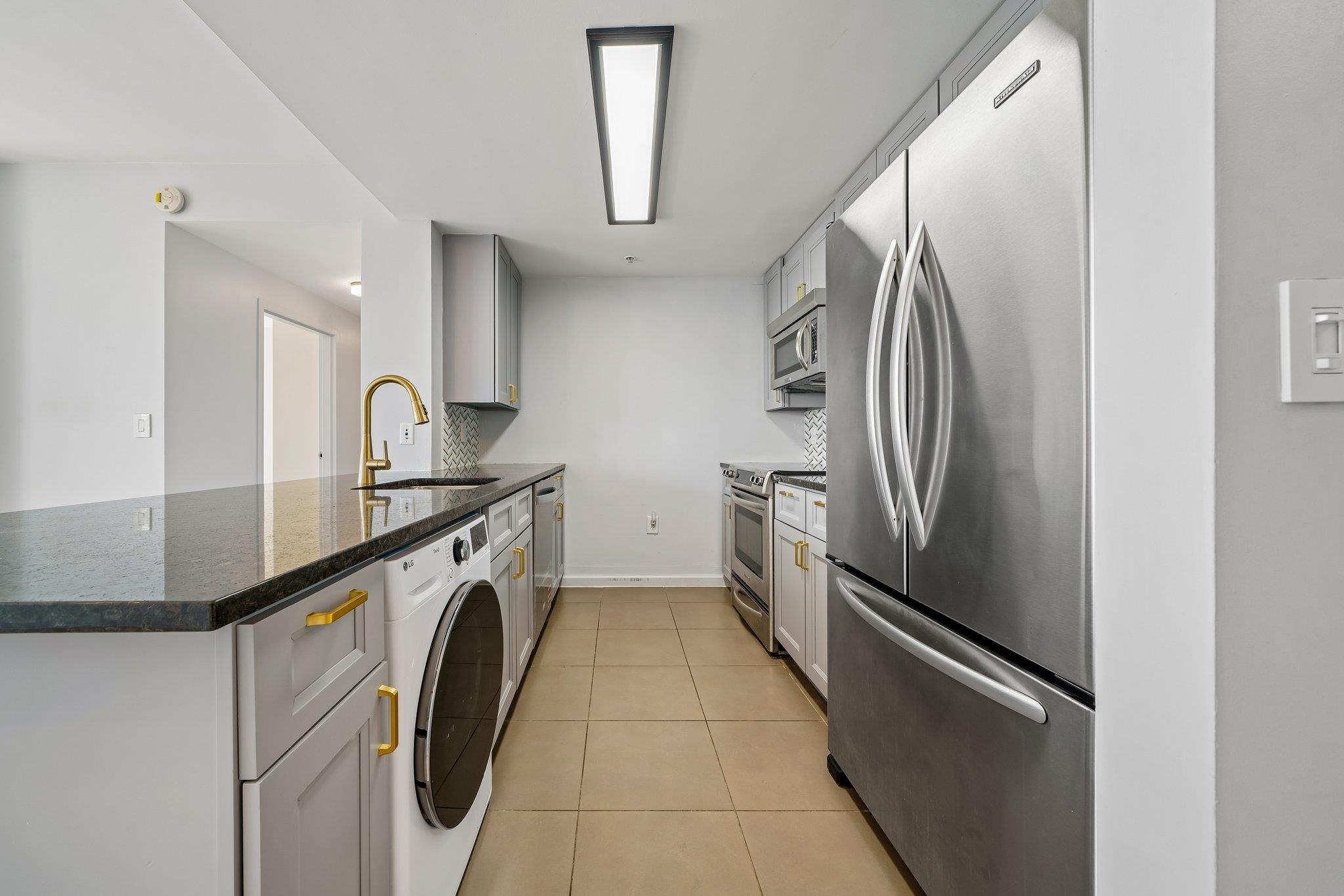 88 MORGAN ST Unit: 3809