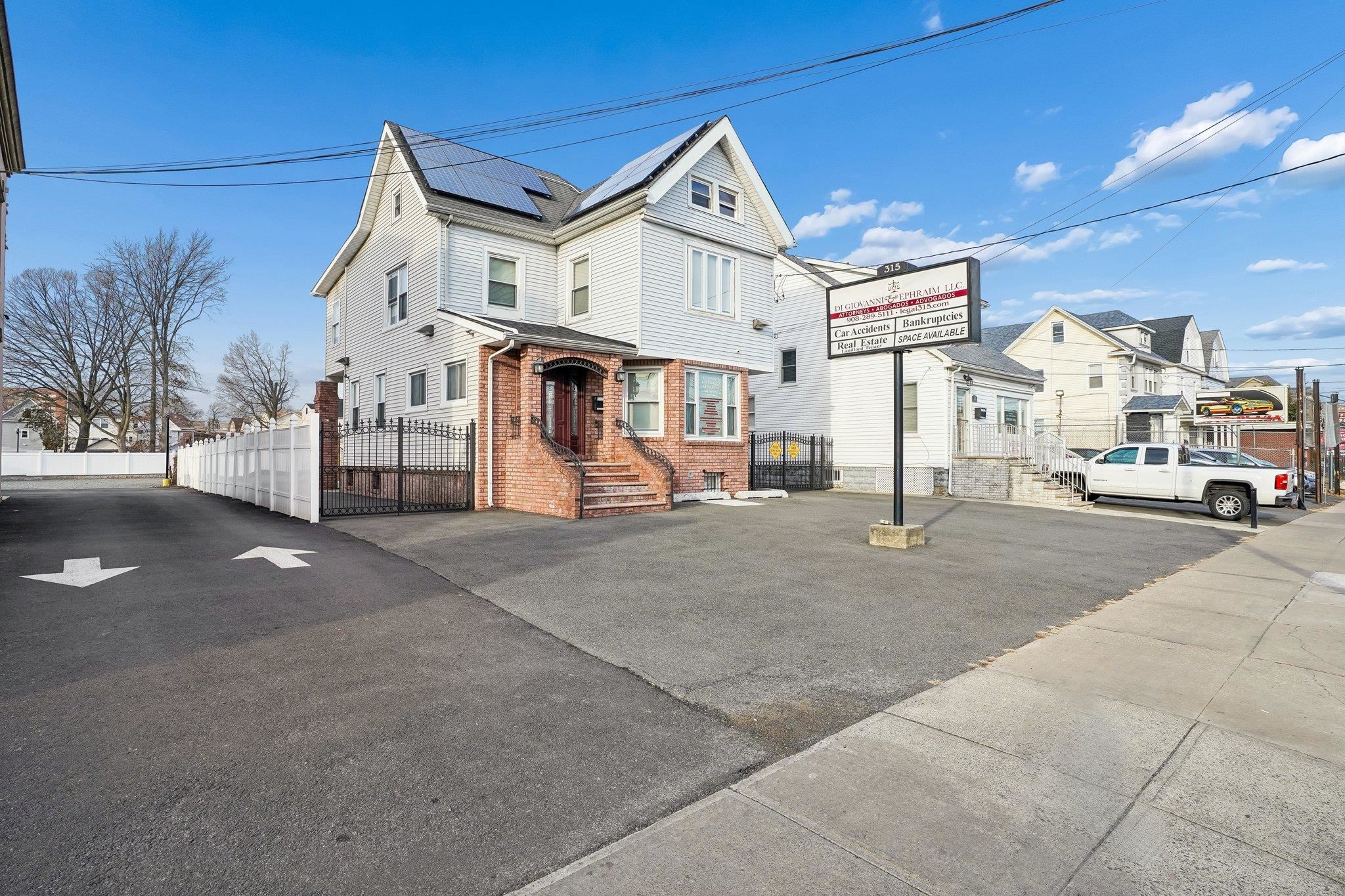 313 17 RAHWAY AVE