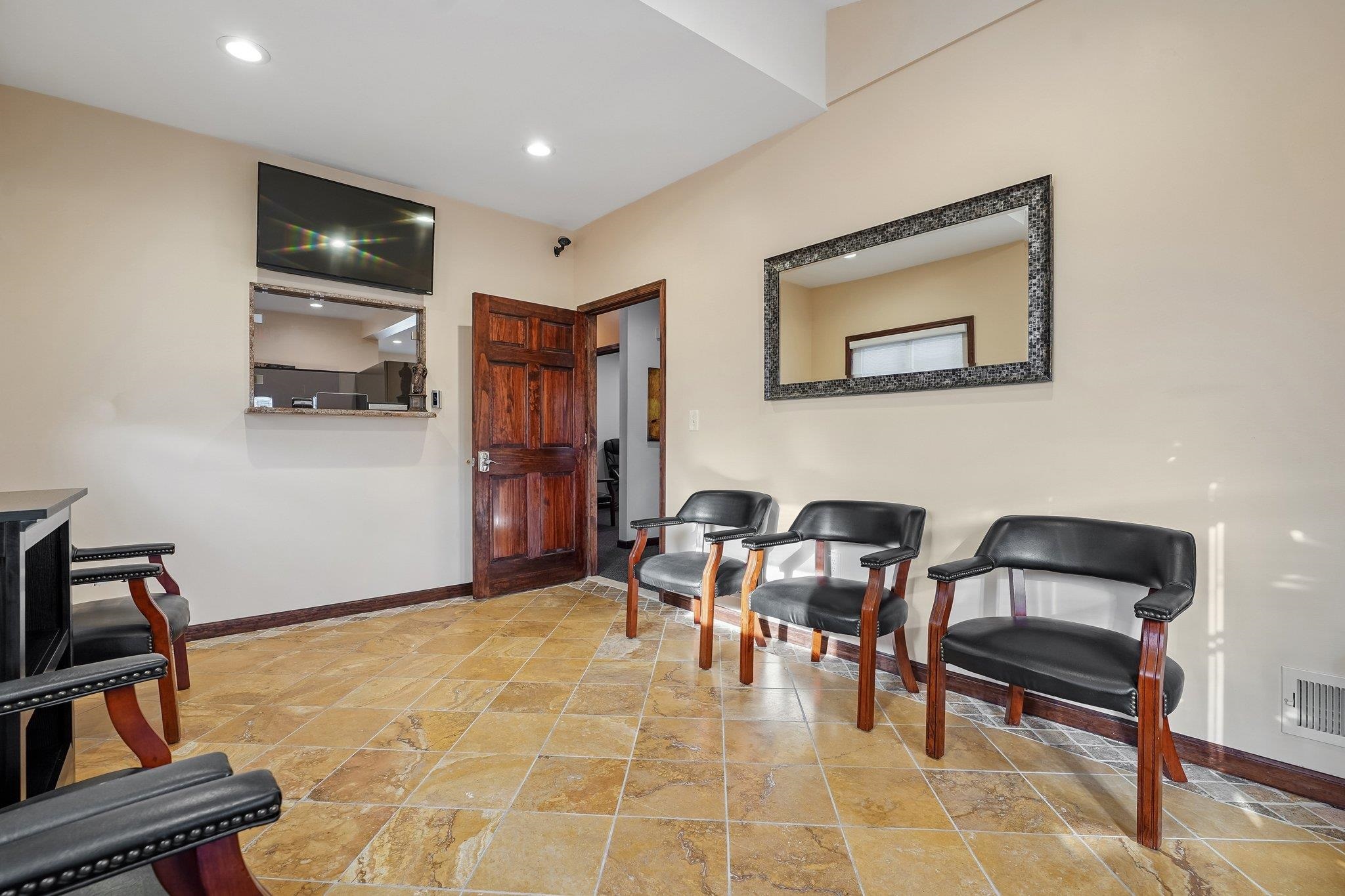313 17 RAHWAY AVE