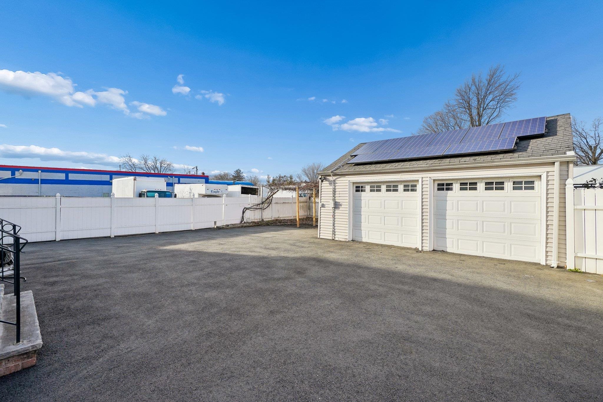 313 17 RAHWAY AVE