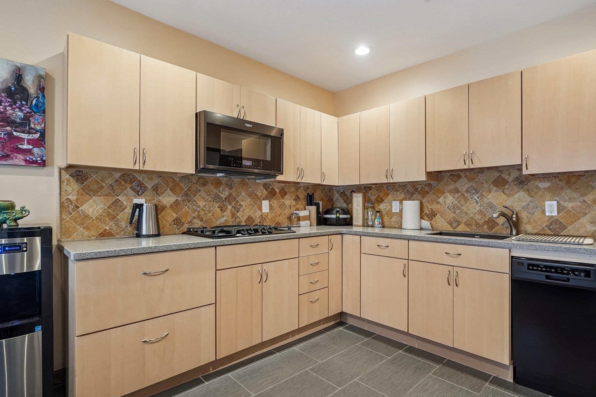 313 17 RAHWAY AVE