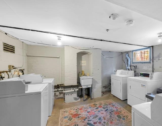 299 8TH ST Unit: 1L