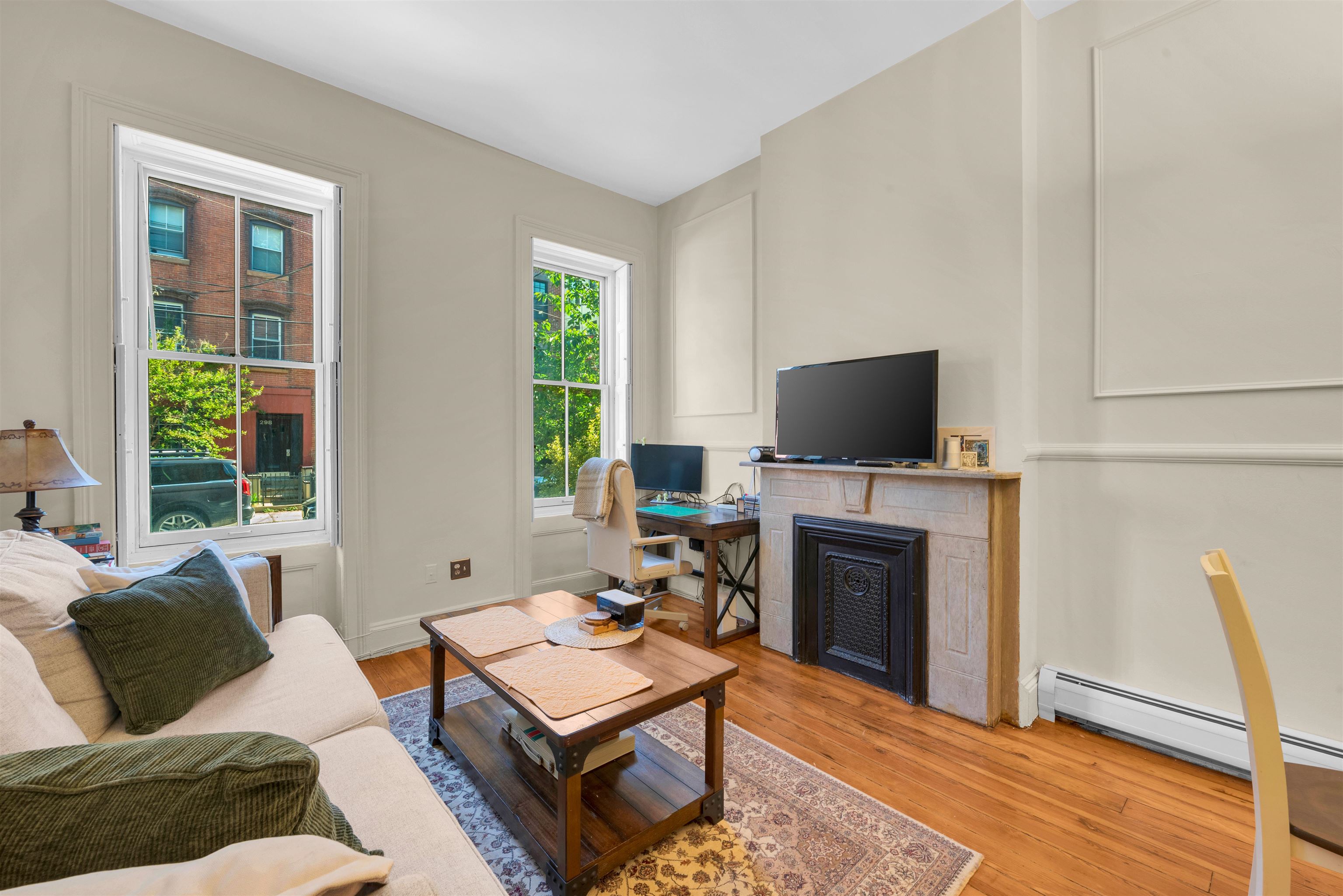 299 8TH ST Unit: 1L