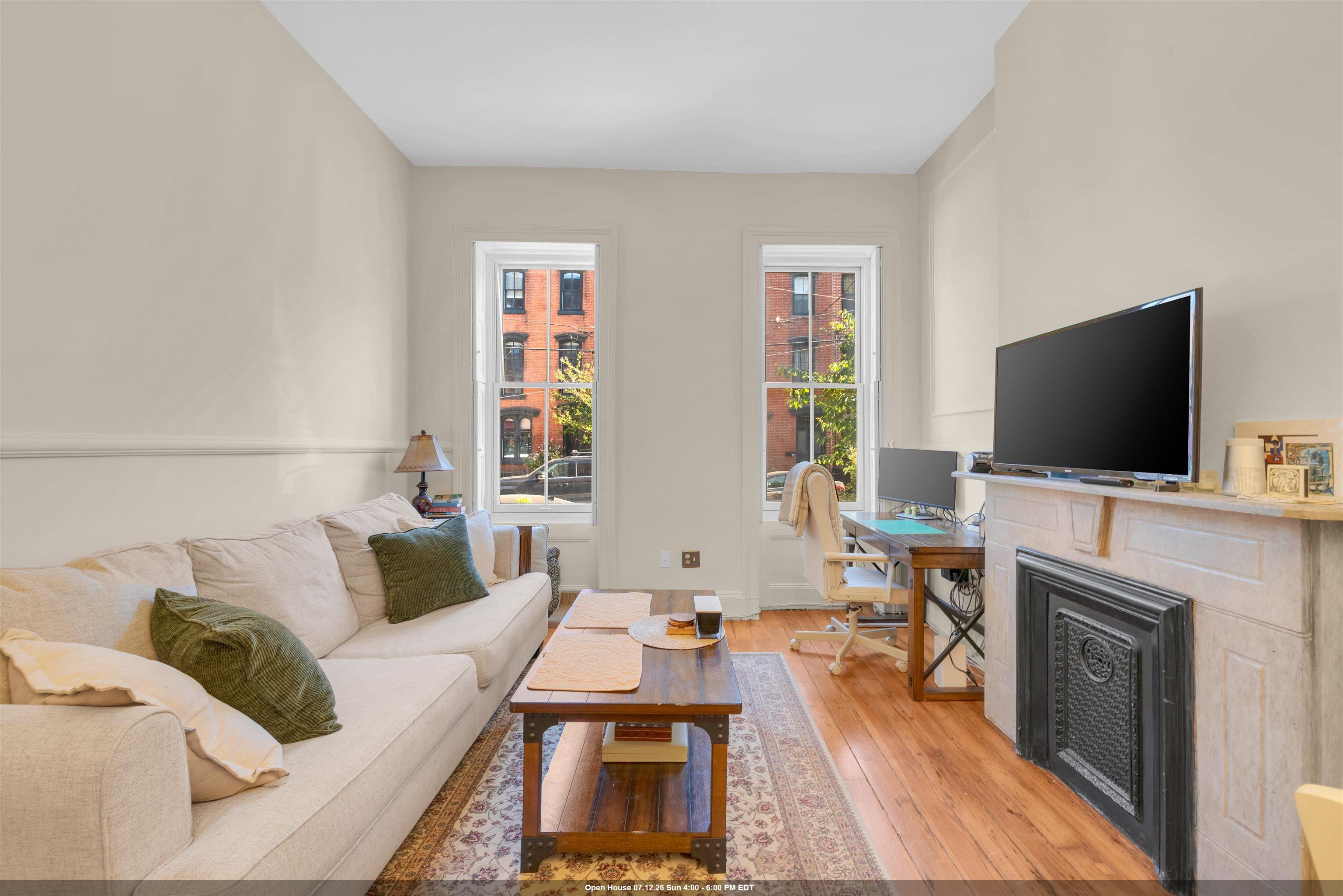 299 8TH ST Unit: 1L