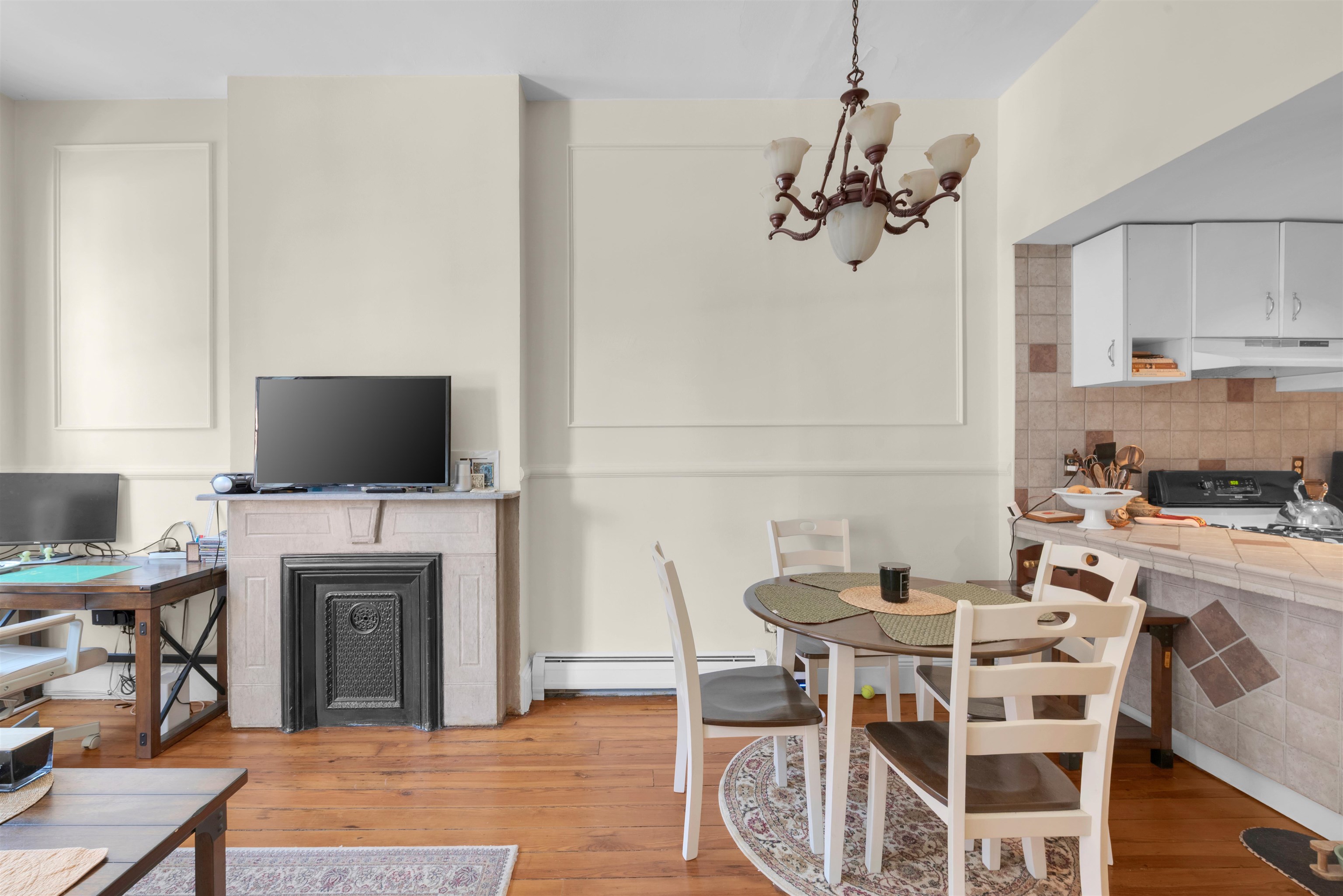 299 8TH ST Unit: 1L