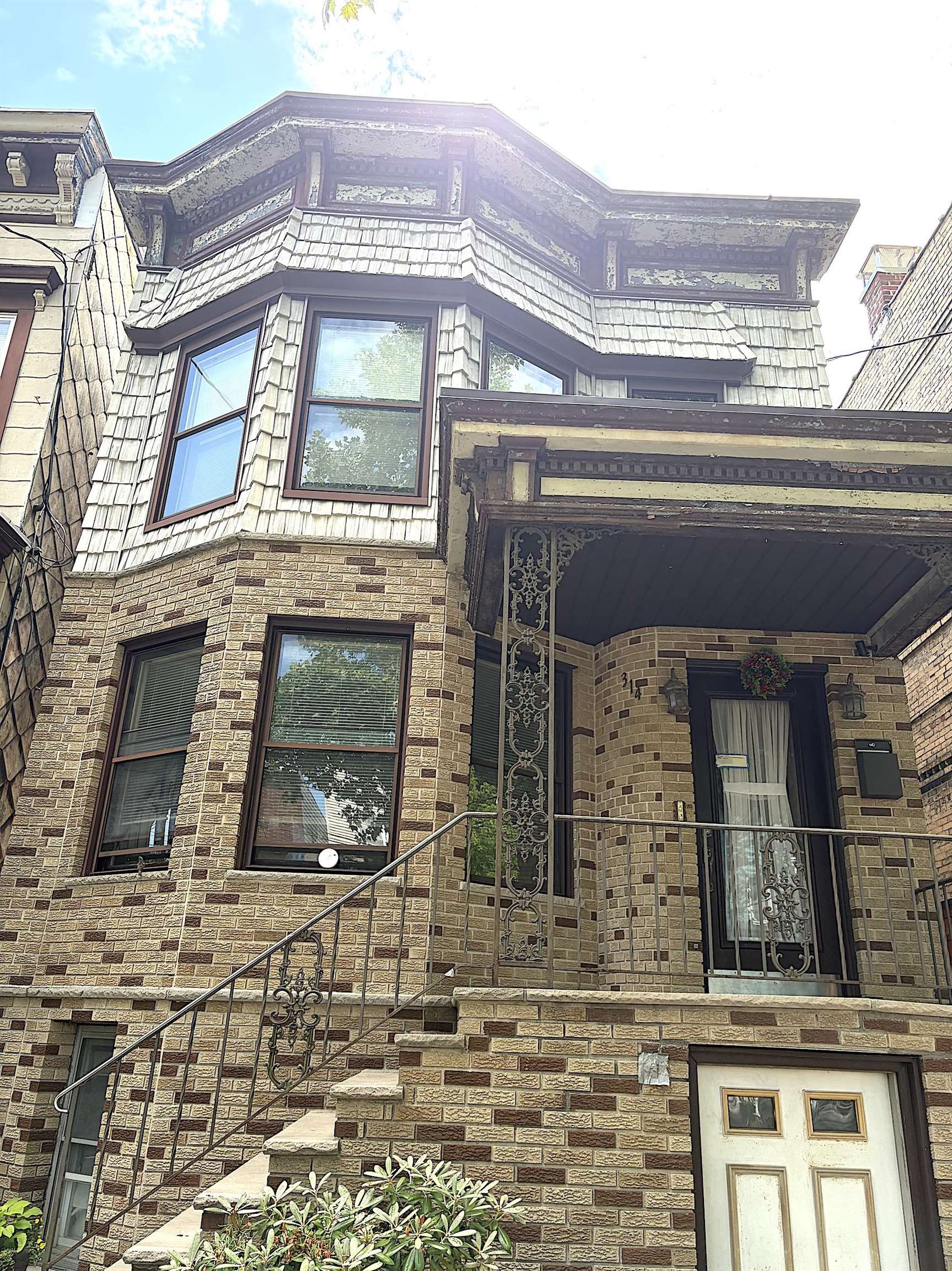 314 WEBSTER AVE Unit: 2
